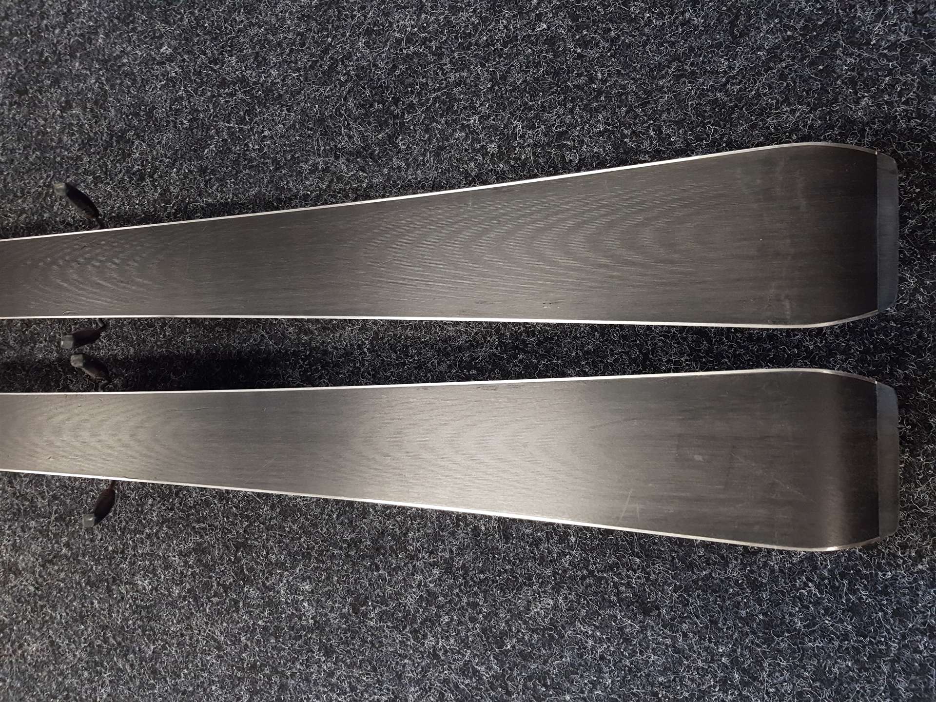 Použité lyže FISCHER RC 4 The Curv TI + viazanie Fischer RS 10