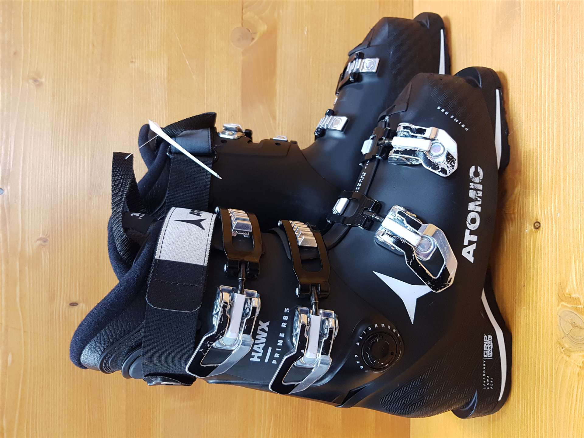Použité lyžiarky ATOMIC Hawx Prime R85
