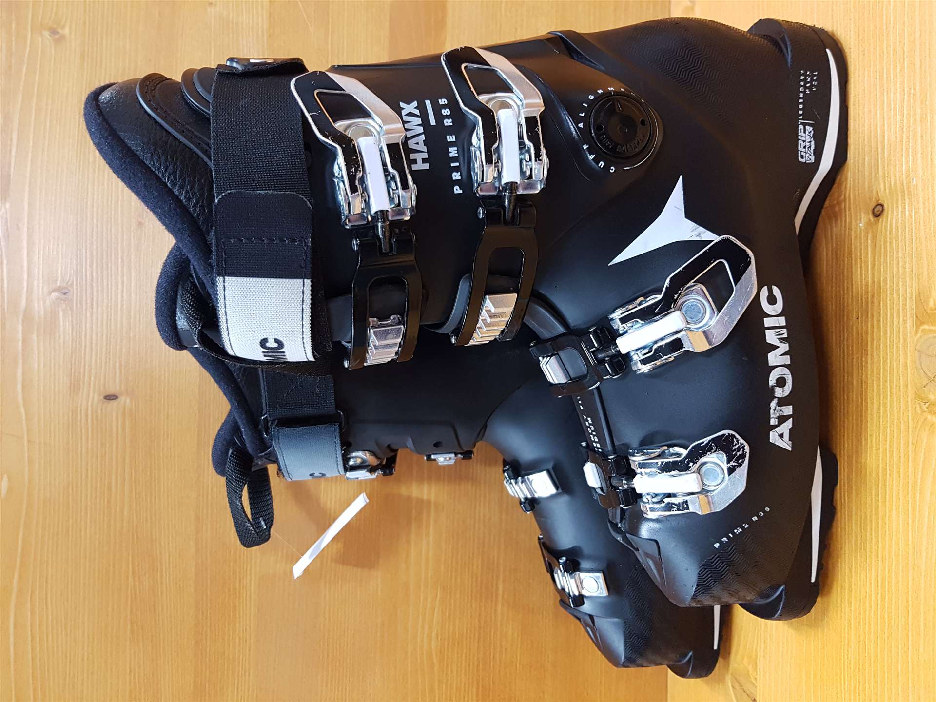 Použité lyžiarky ATOMIC Hawx Prime R85
