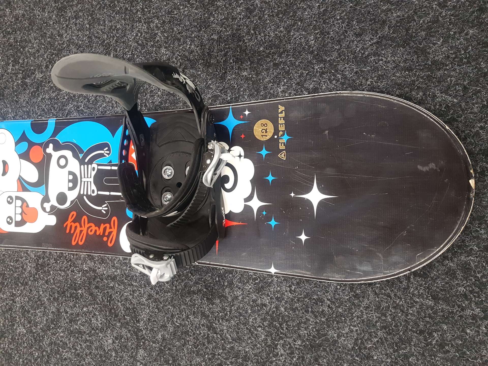 Použitý snowboard FIREFLY + nastaviteľné viazanie  Firefly veľkosť S/M/L