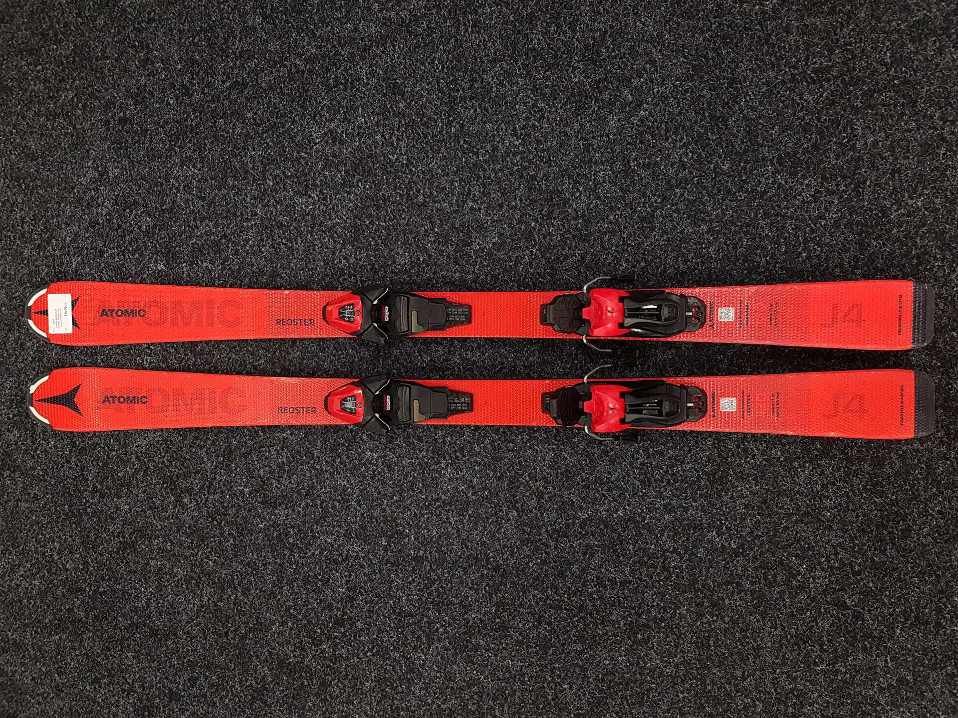 Použité detské lyže ATOMIC Redster J4 + viazanie Atomic L6