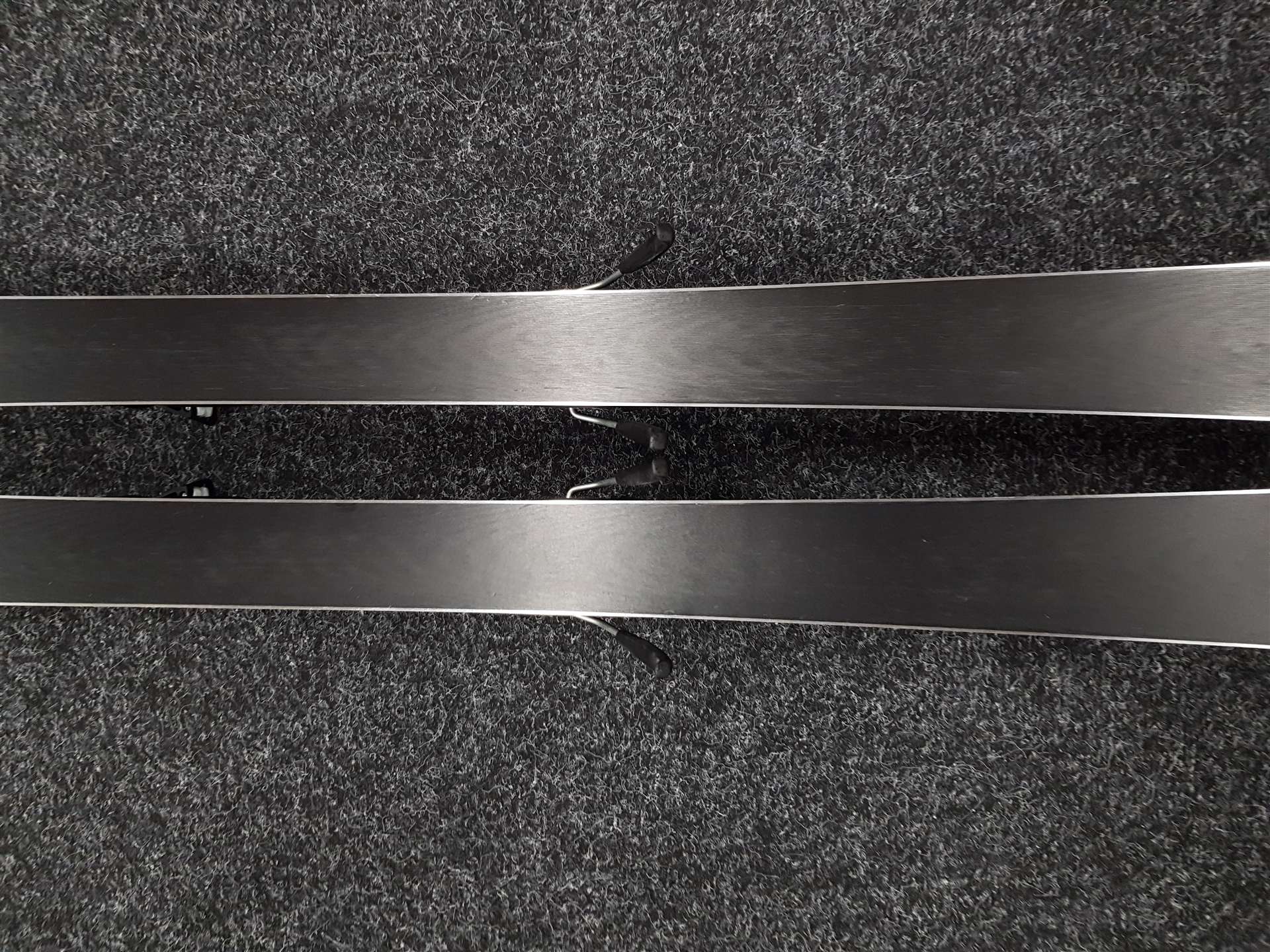 Použité lyže FISCHER The Curv + viazanie Fischer RS 10