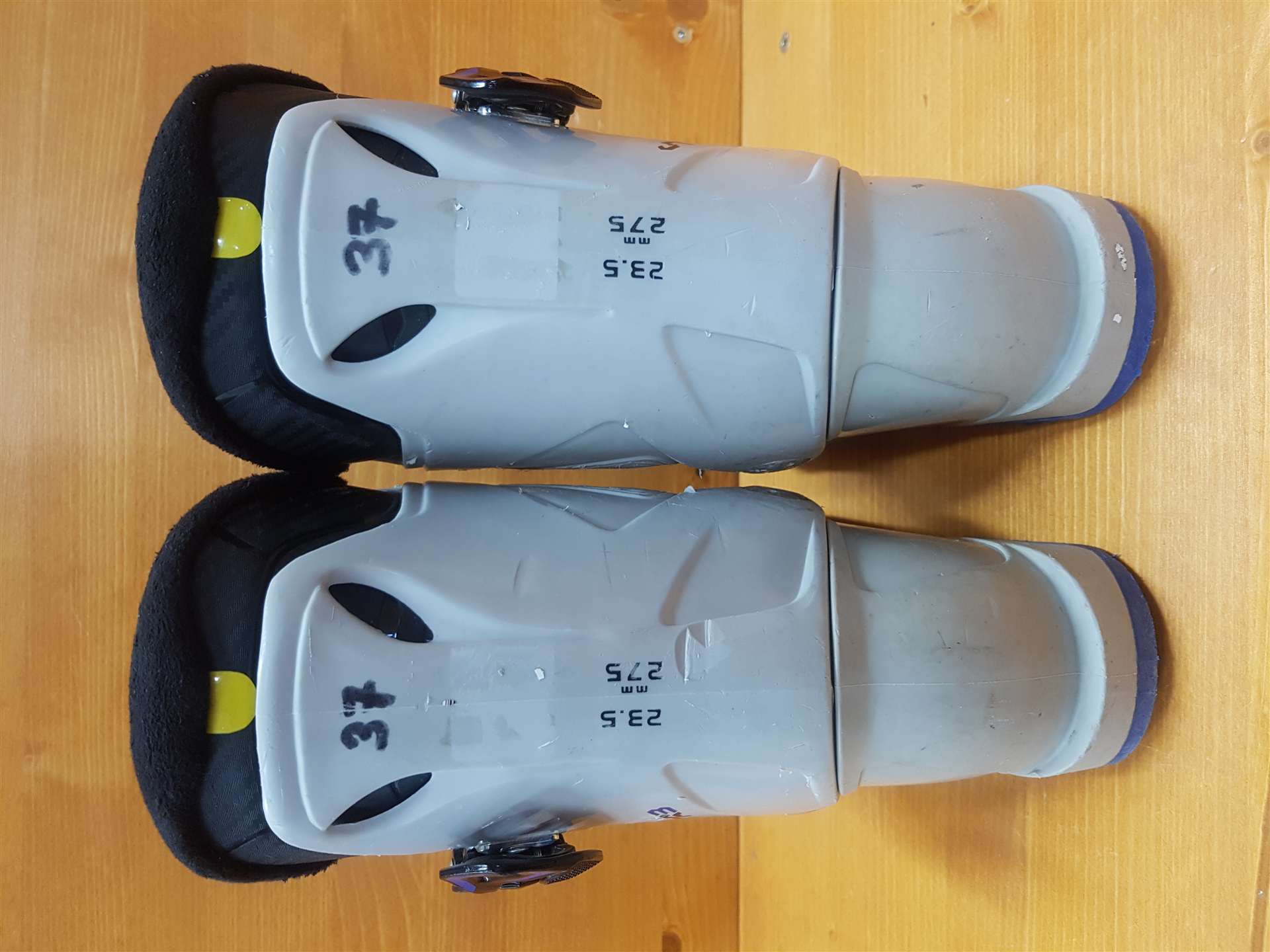 Použité lyžiarky TECNICA JTR3