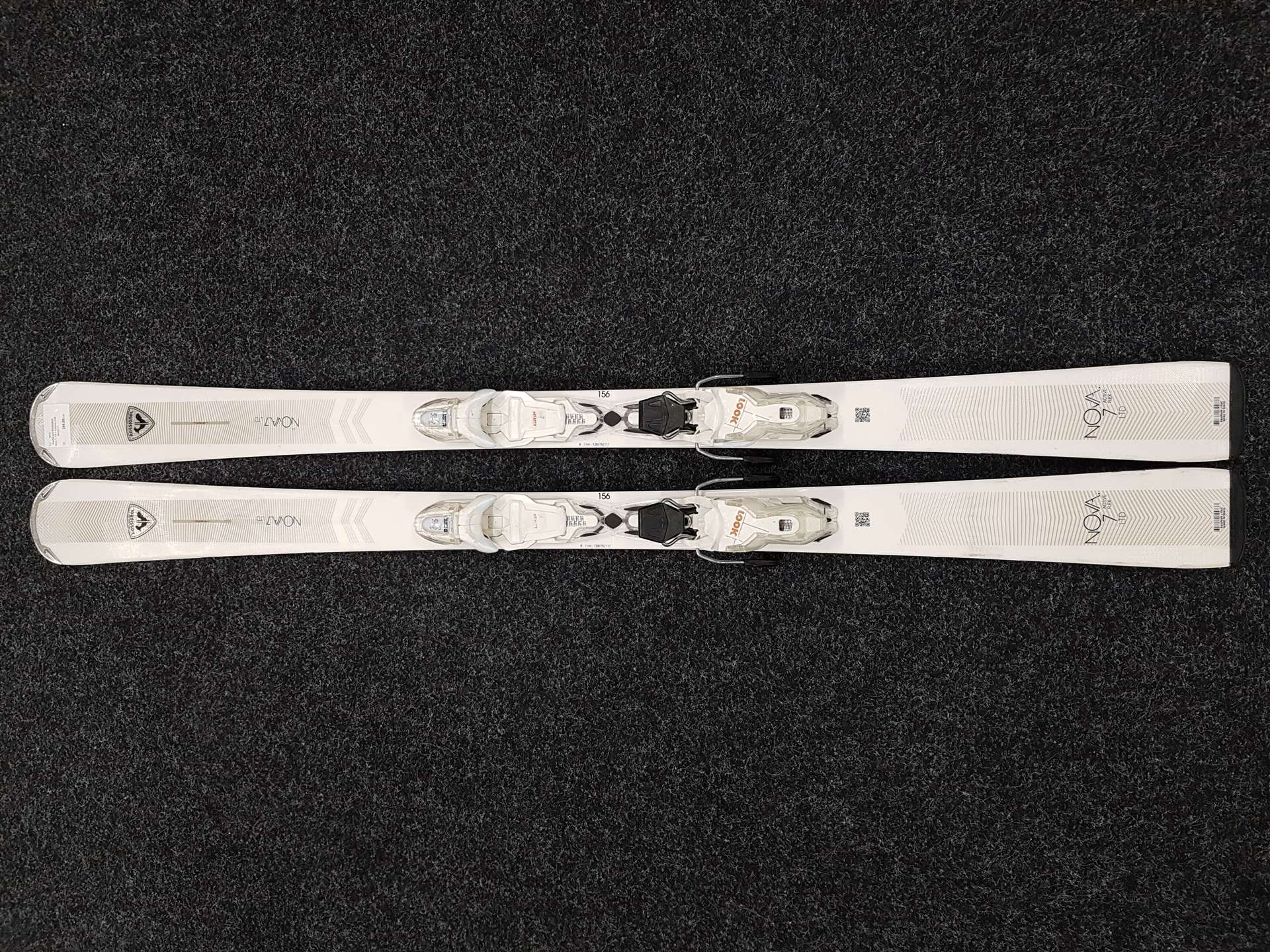 Použité lyže ROSSIGNOL Nova 7 LTD + viazanie Look Xpress 11