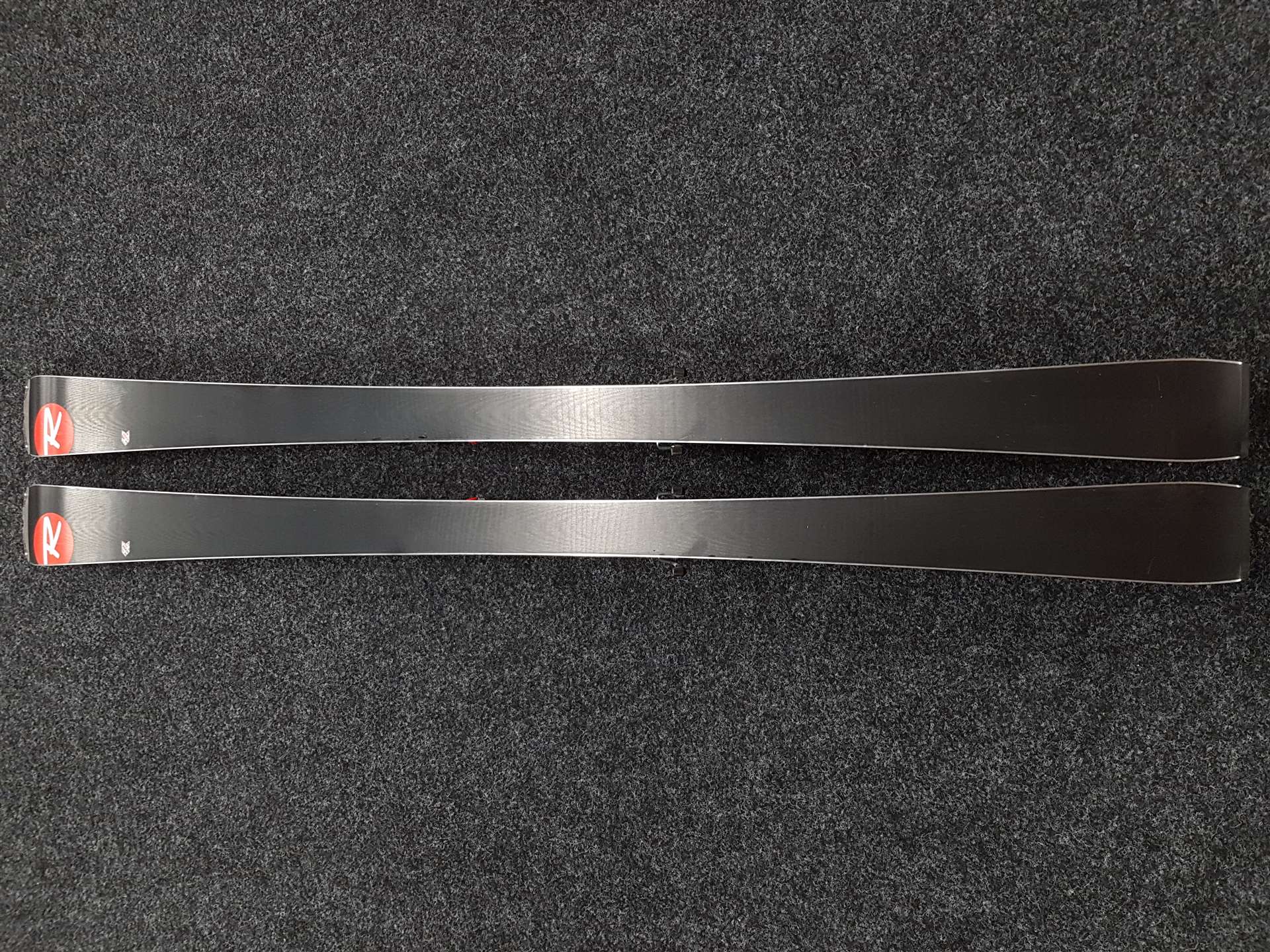 Použité lyže ROSSIGNOL Hero Elite ST Carbon  + viazanie Rossignol 12.0