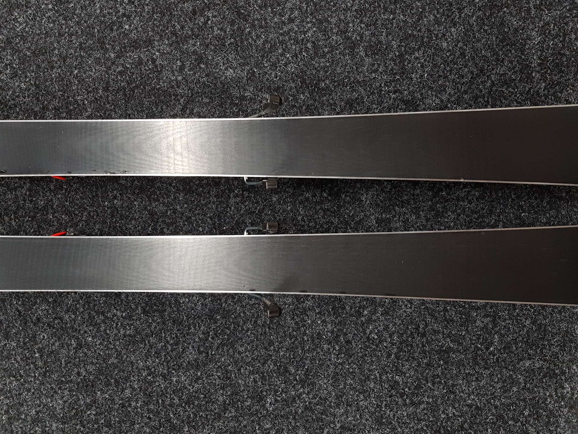 Použité lyže ROSSIGNOL Hero Elite ST Carbon  + viazanie Rossignol 12.0