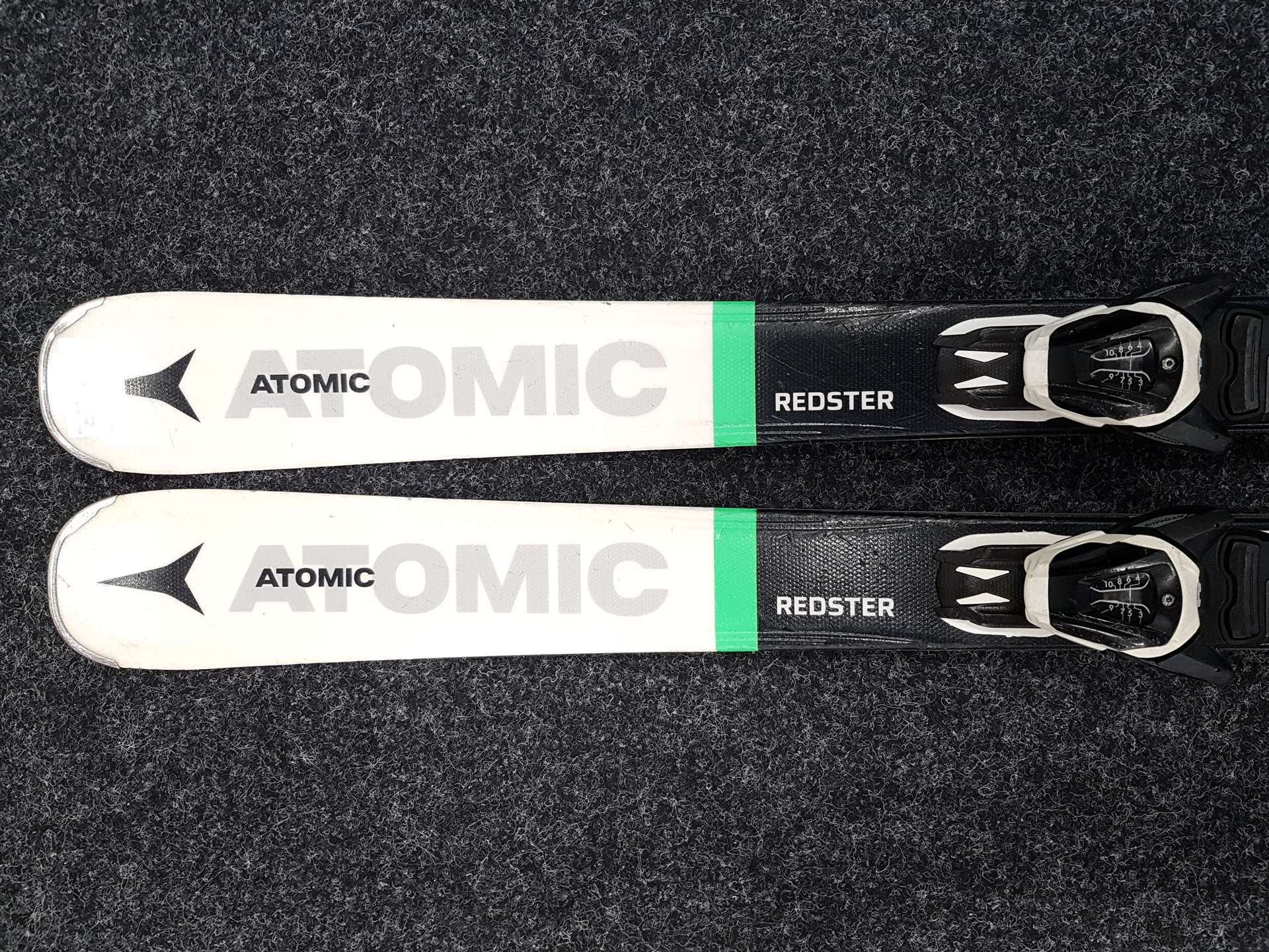 Použité lyže ATOMIC Redster SC + viazanie Atomic L10