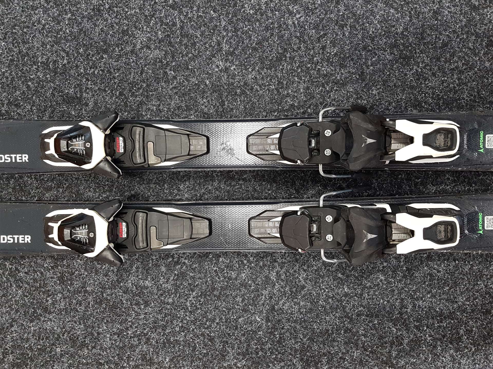 Použité lyže ATOMIC Redster SC + viazanie Atomic L10