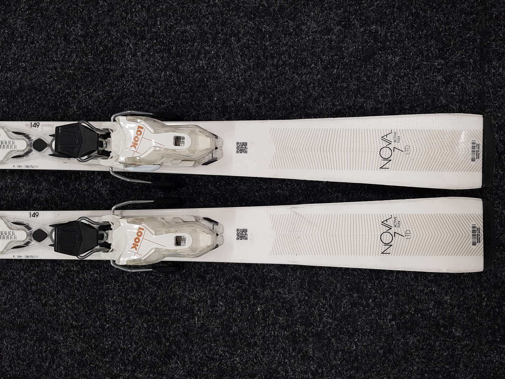 Použité lyže ROSSIGNOL Nova 7  + viazanie Look XPress 11