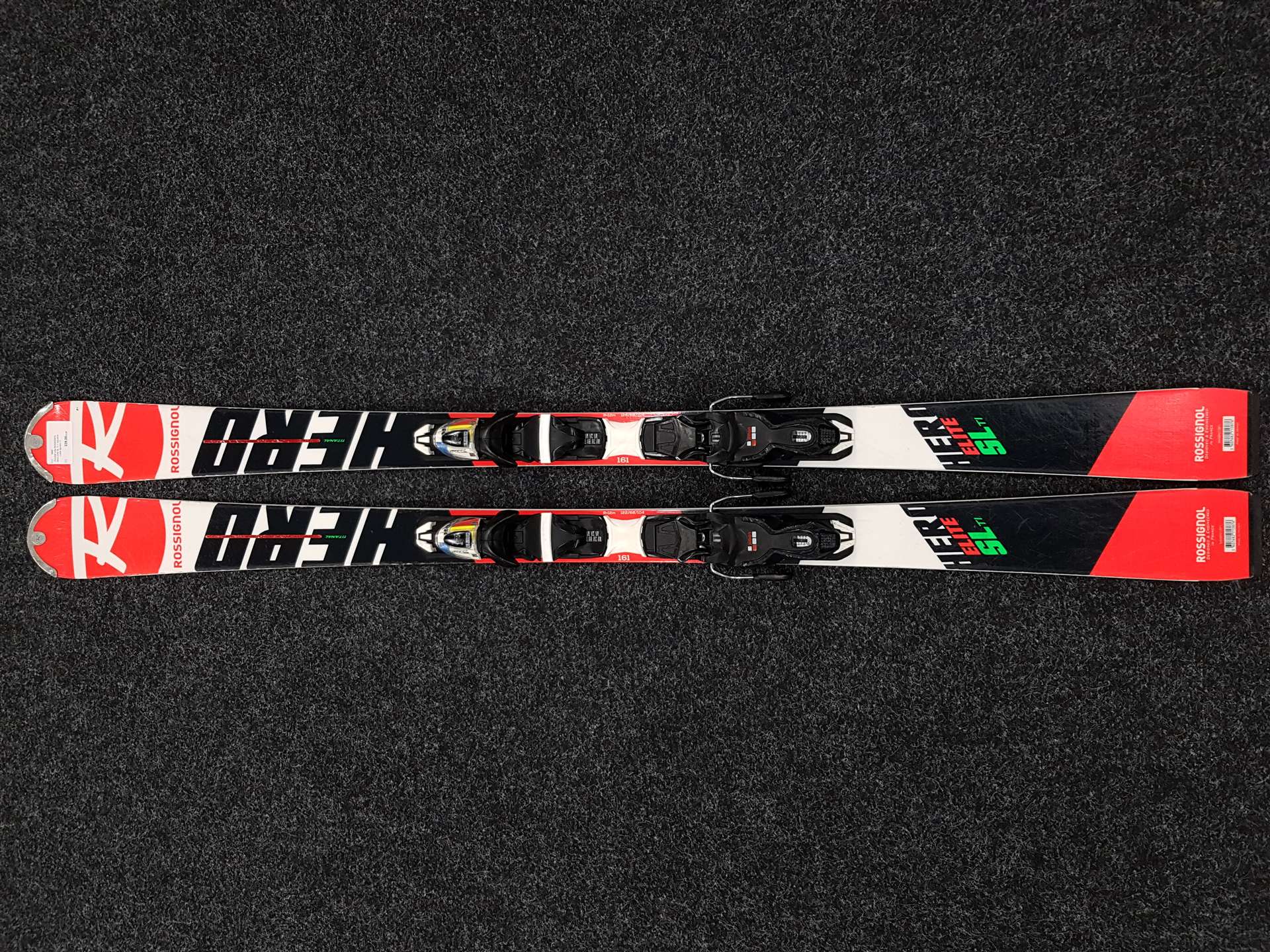 Použité lyže ROSSIGNOL Hero Elite SL Ti + viazanie Look Xpress 11