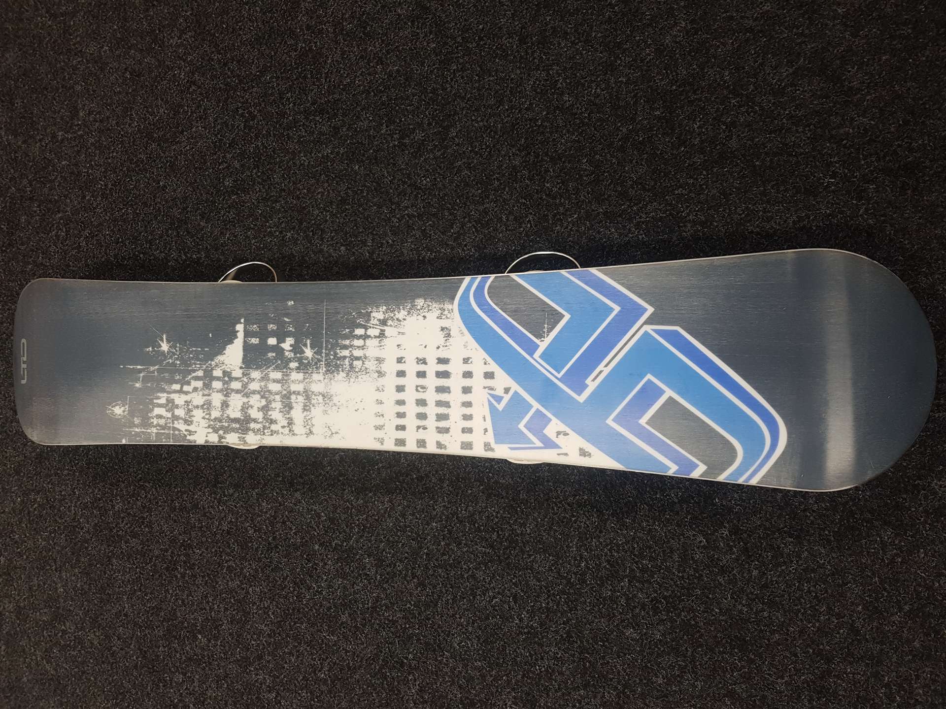 Použitý snowboard LTD Fury + viazanie Stuf veľkosť L