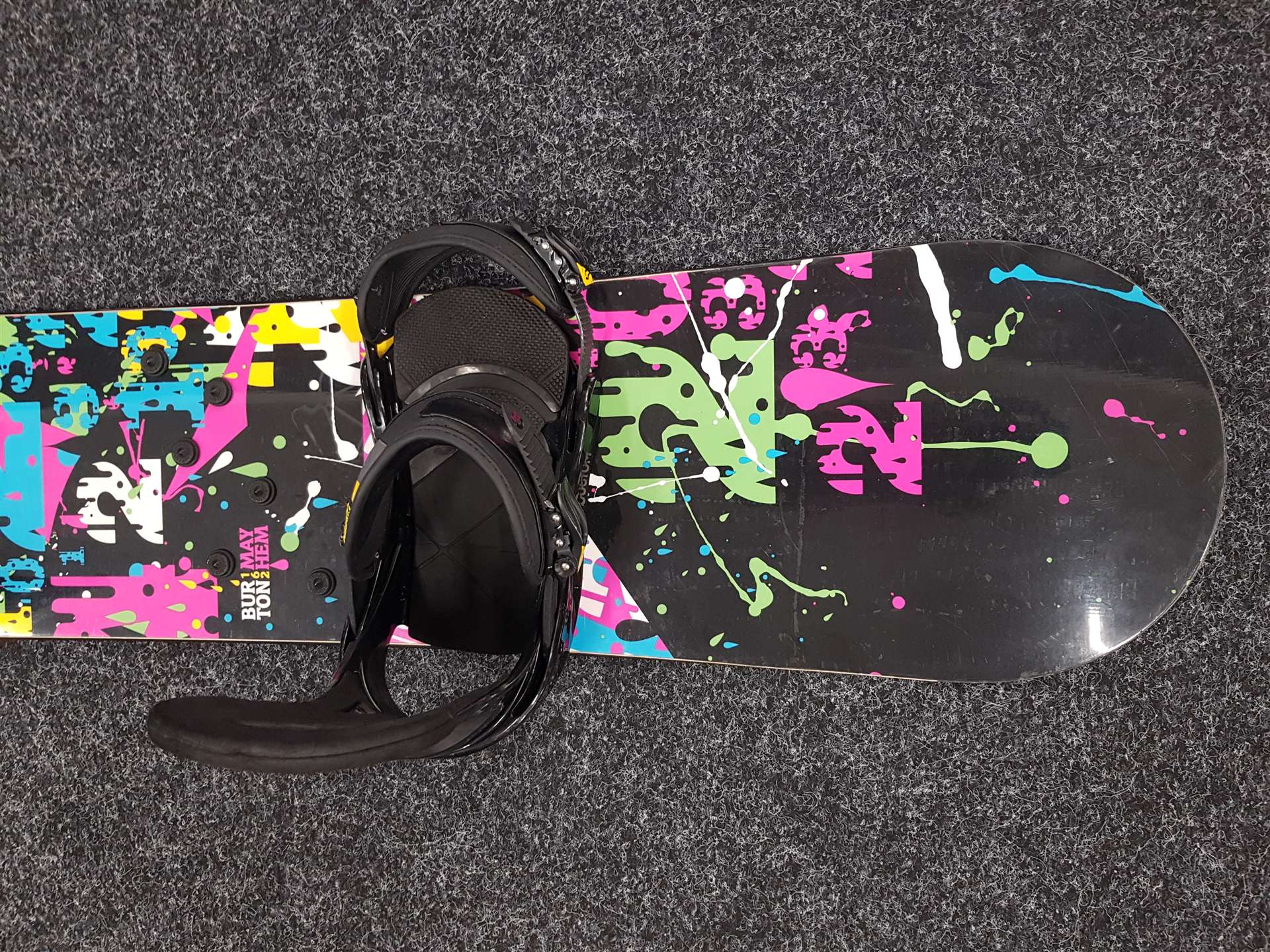 Použitý snowboard BURTON Mayhem + viazanie Burton veľkosť L/XL