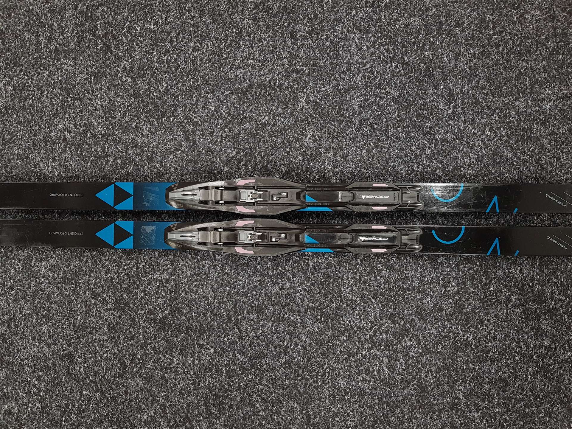 Použité bežecké lyže FISCHER Twinskin Cruiser + viazanie NNN Fischer Control