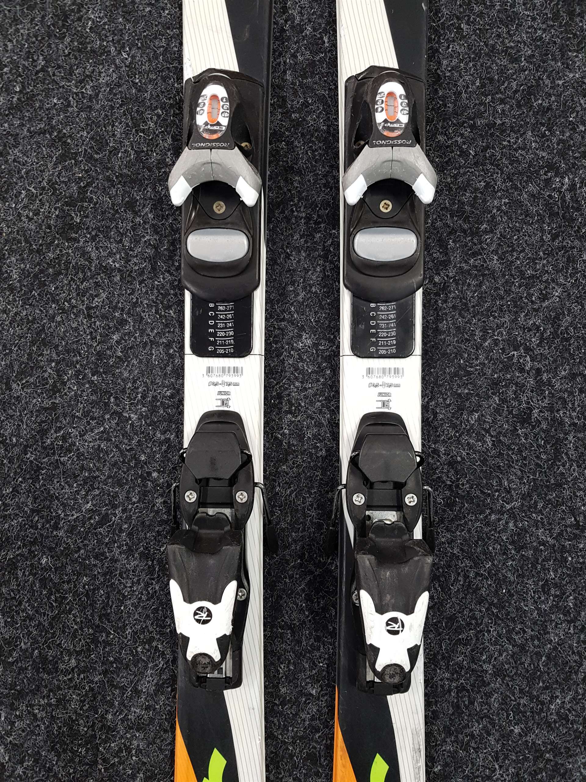 Použité detské lyže ROSSIGNOL Radical JR + viazanie Rossignol Comp J 4,5