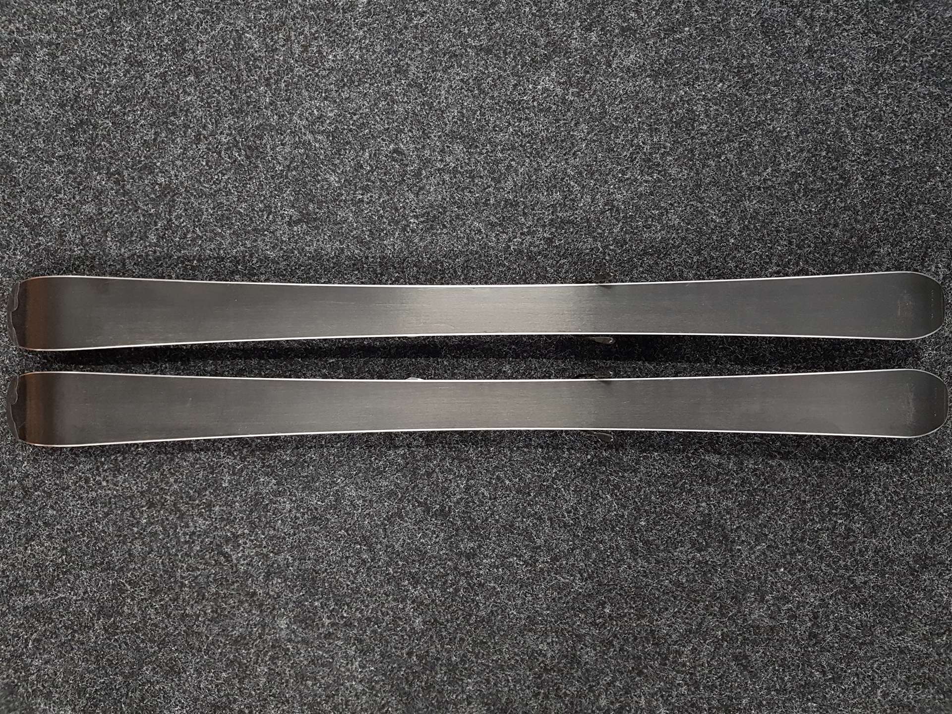 Použité detské lyže ROSSIGNOL Radical JR + viazanie Rossignol Comp J 4,5