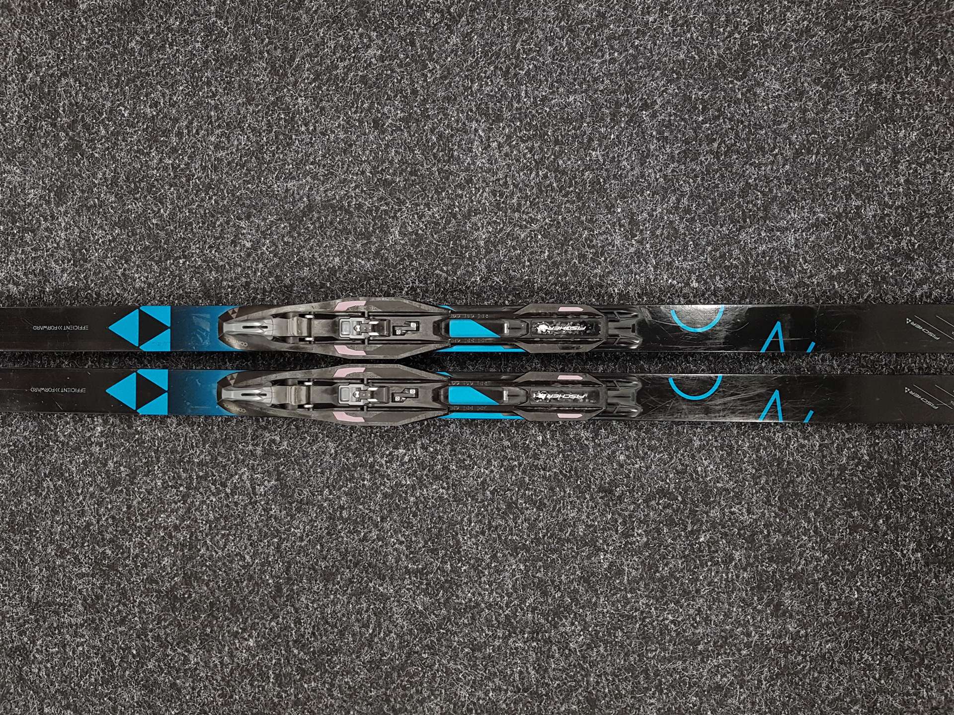 Použité bežecké lyže FISCHER Twinskin Cruiser + viazanie NNN Fischer Control