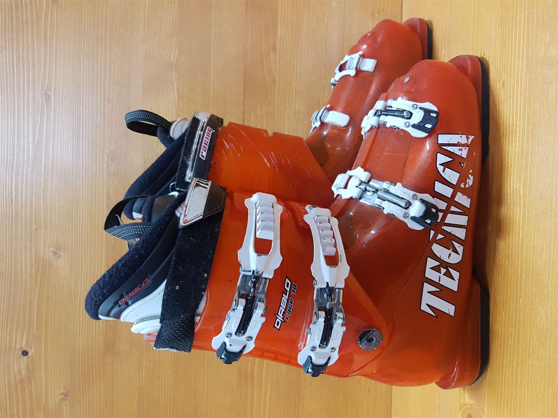 Použité lyžiarky TECNICA Diablo Race 70