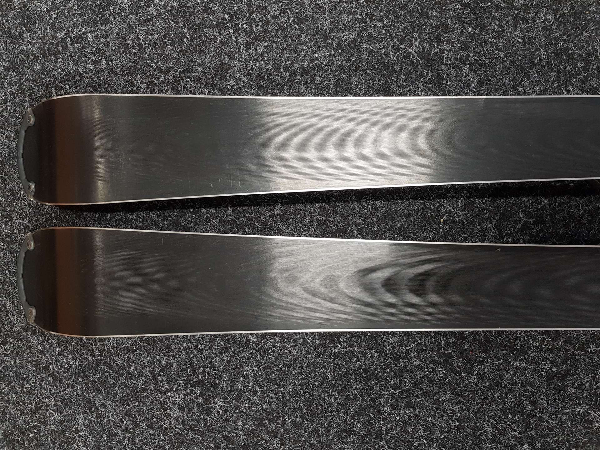 Použité lyže ELAN Exar + viazanie Elan 10