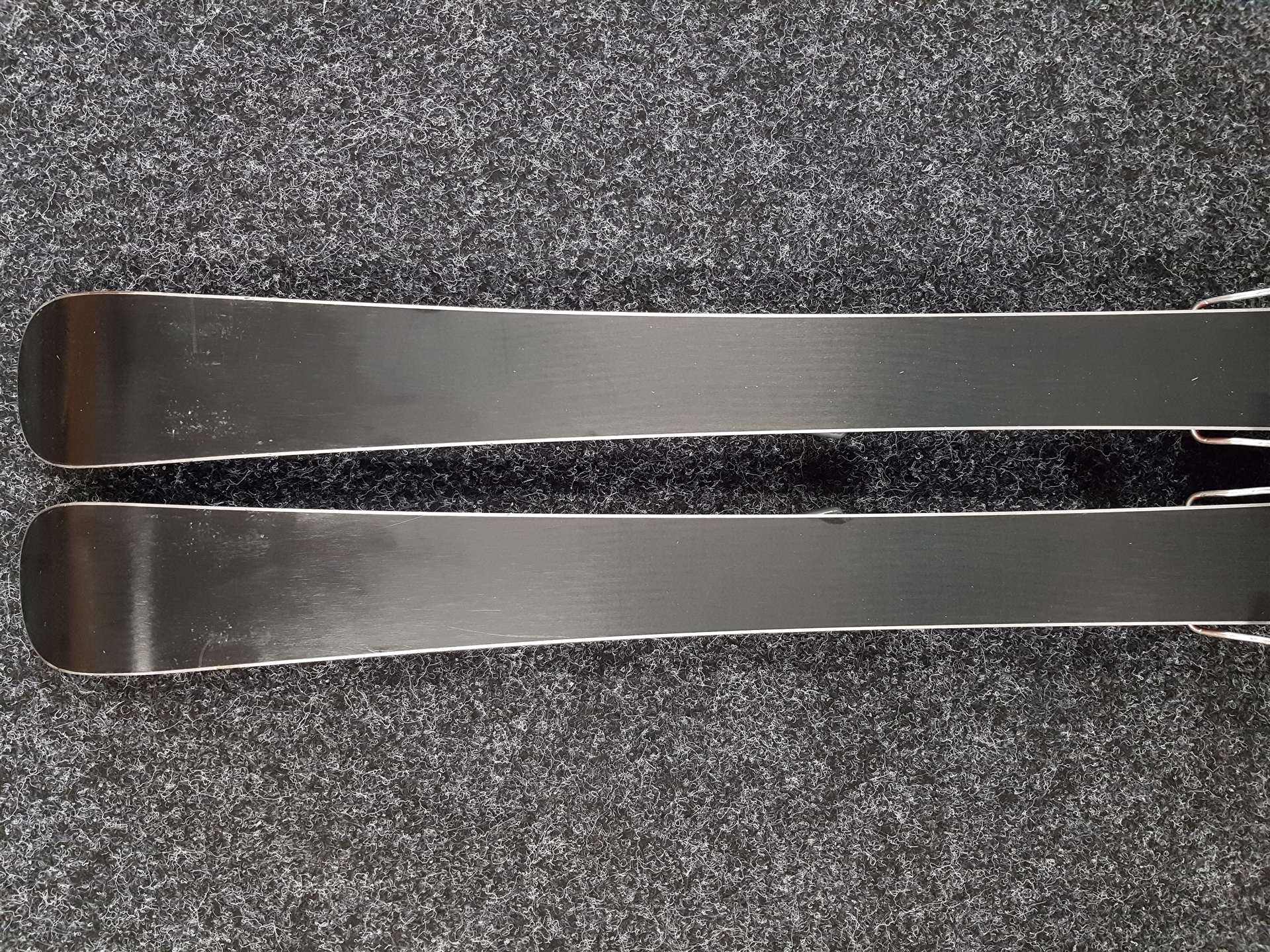 Použité detské lyže ATOMIC Race 5 + viazanie AtomicR045+