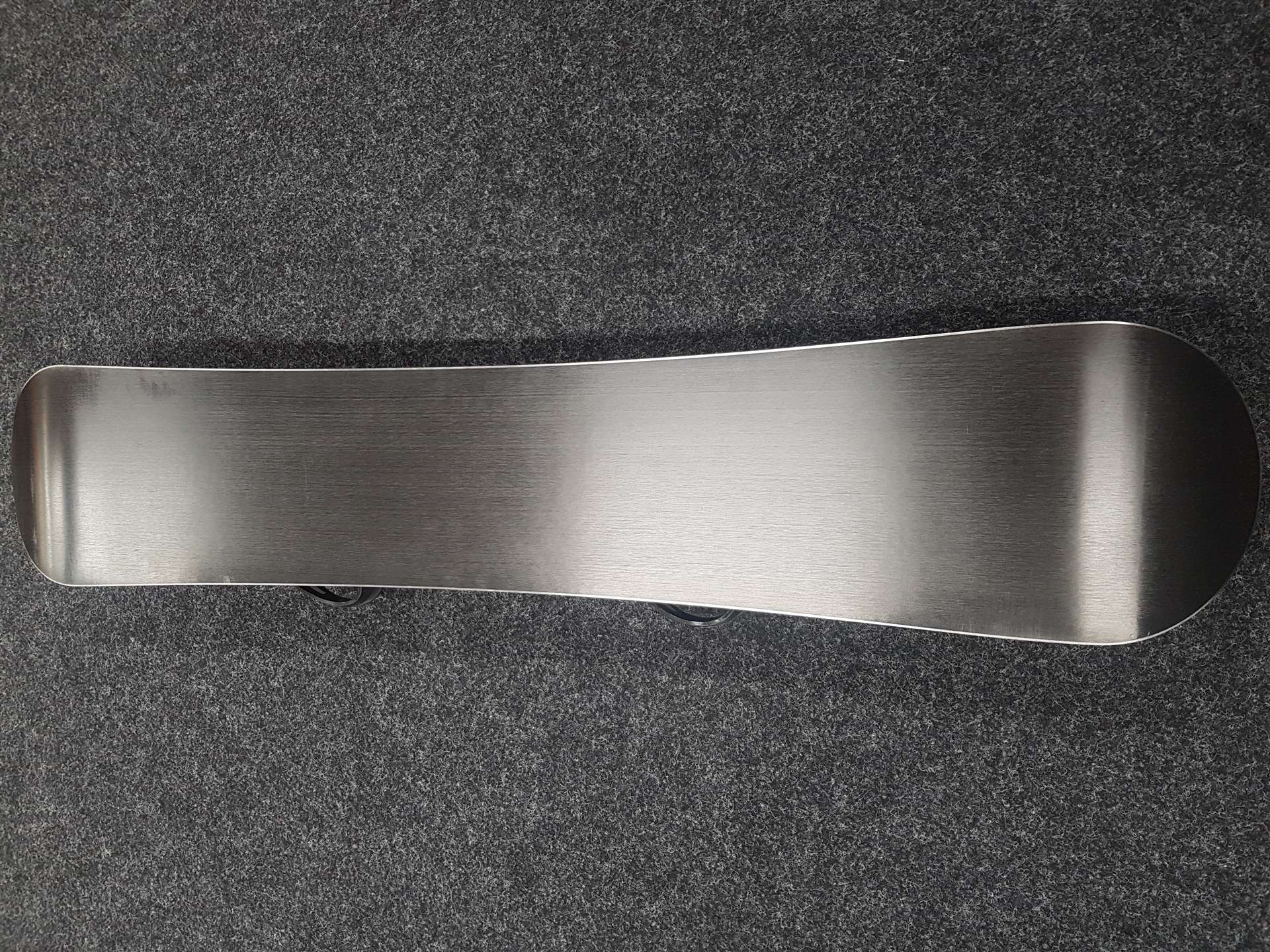 Použitý snowboard NIDUS Red + viazanie Salomon veľkosť L