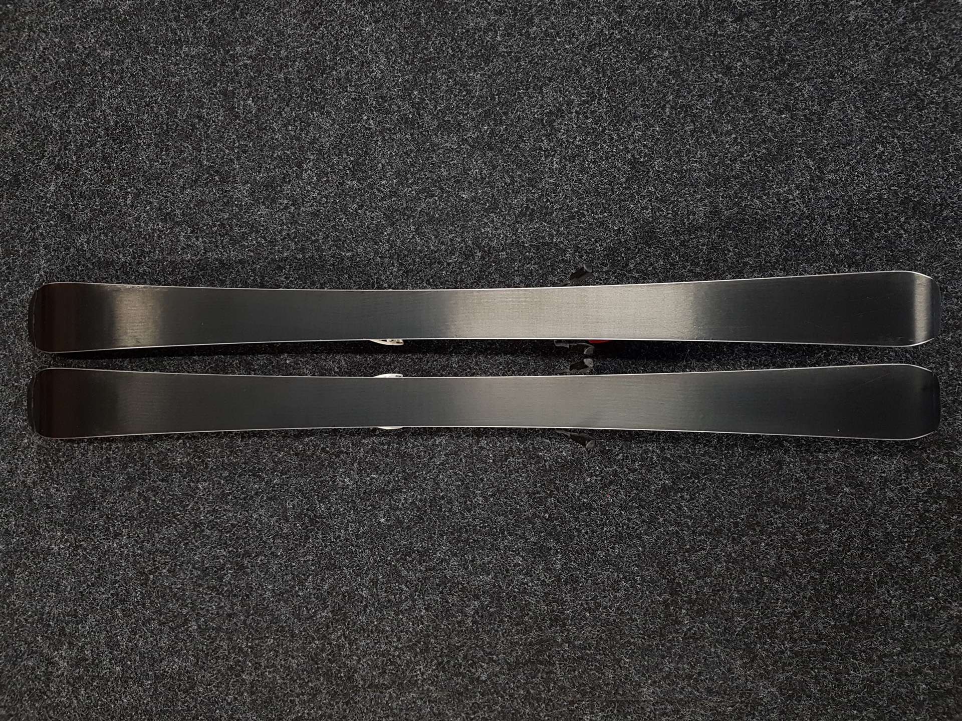 Použité detské lyže ATOMIC Redster XT + viazanie Atomic XTE 7