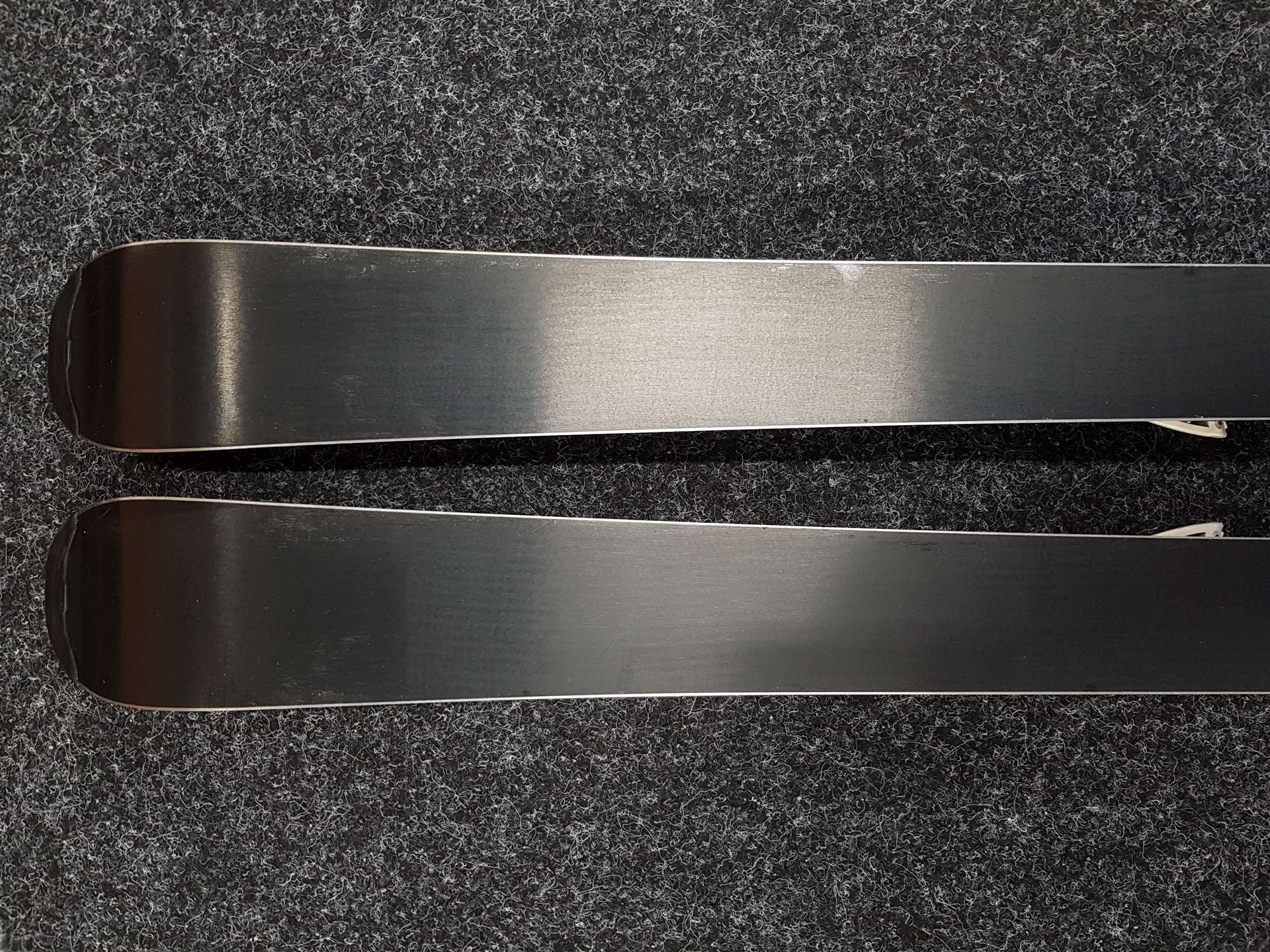 Použité detské lyže ATOMIC Redster XT + viazanie Atomic XTE 7