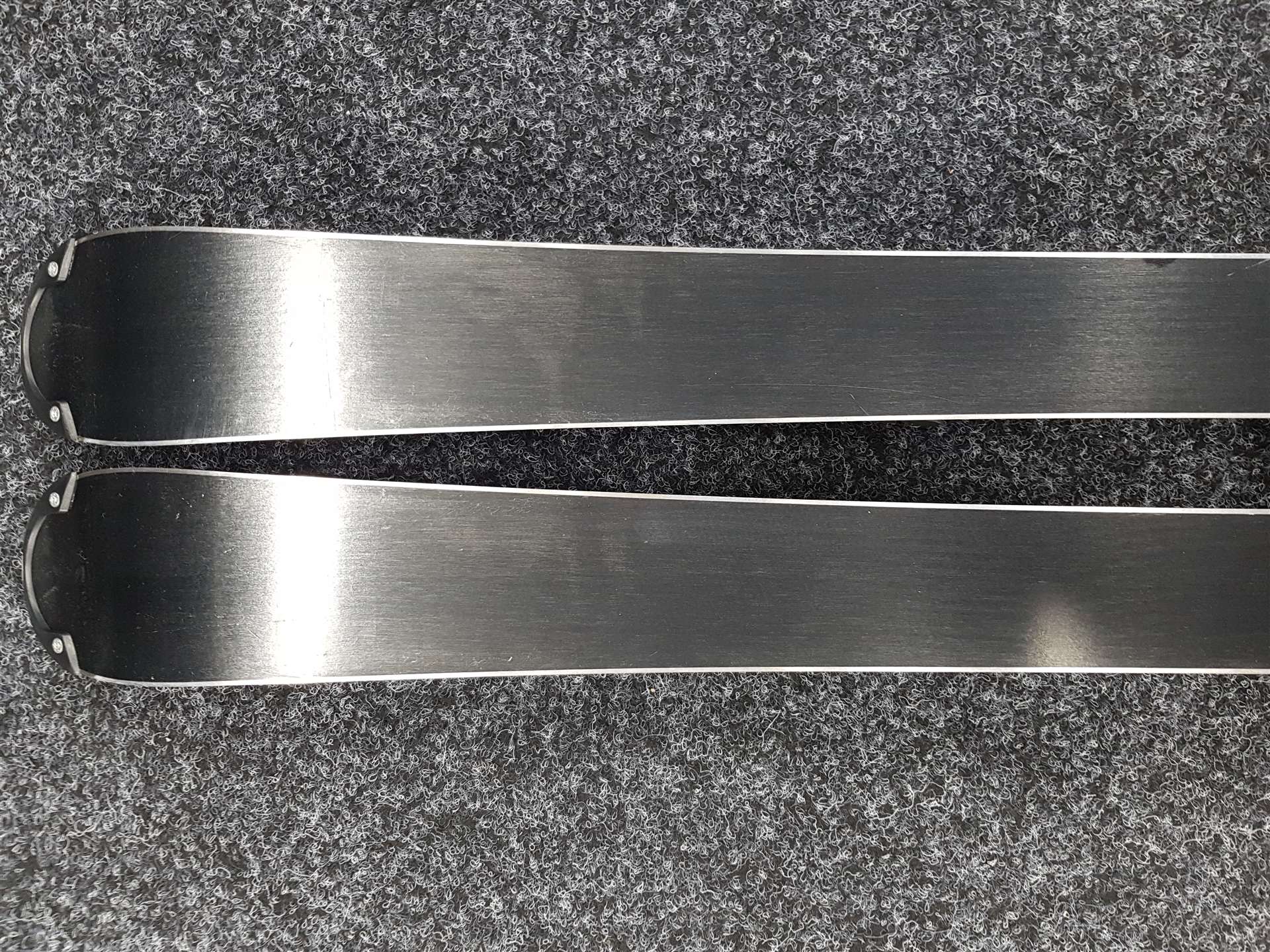 Použité detské lyže VOLKL Racetiger JR + viazanie Marker 4.5