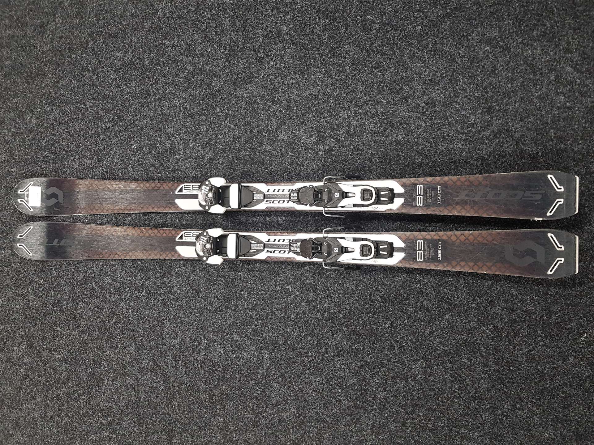 Použité lyže SCOTT Slight 83 + viazanie Salomon Warden 11