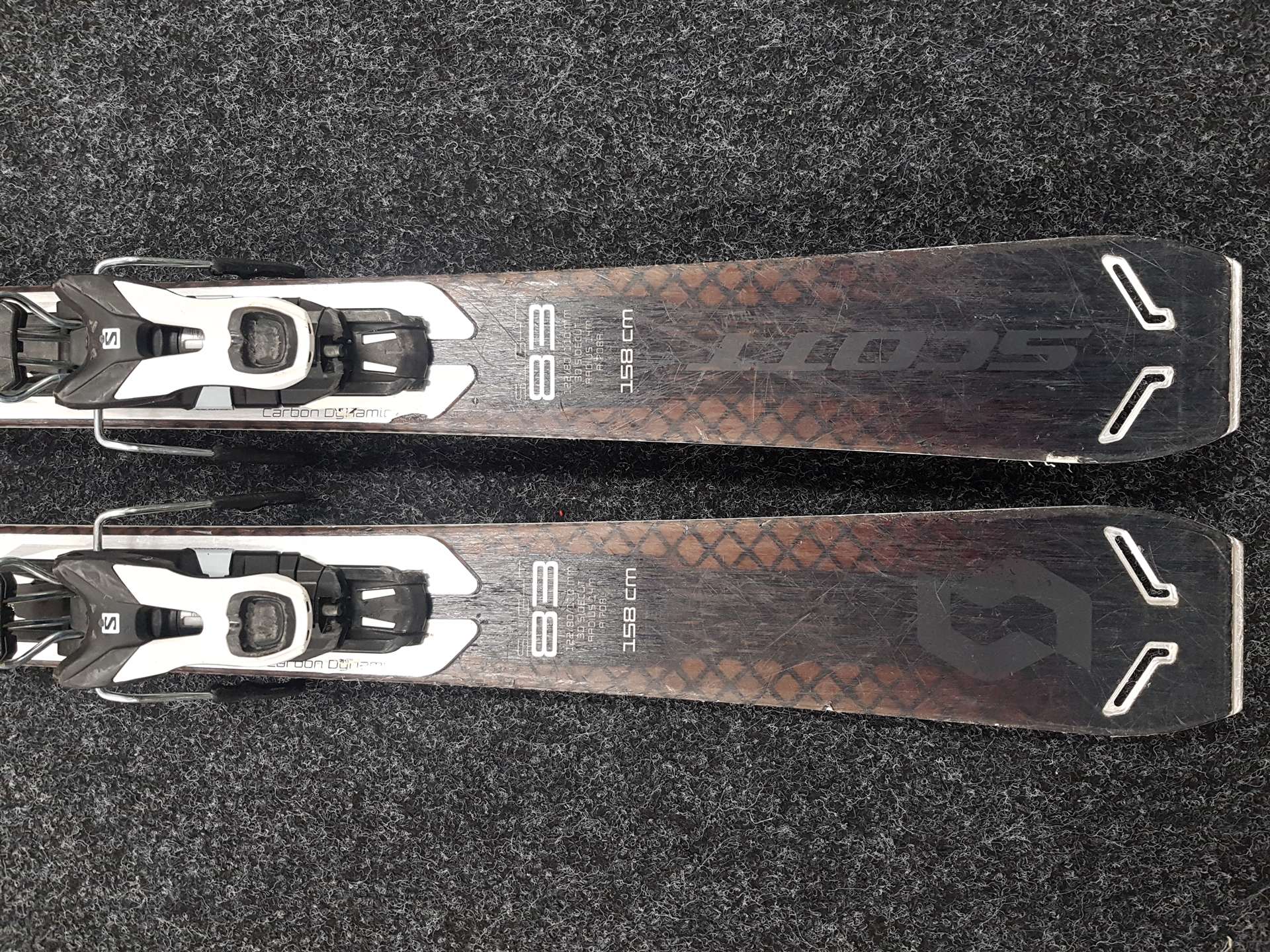 Použité lyže SCOTT Slight 83 + viazanie Salomon Warden 11