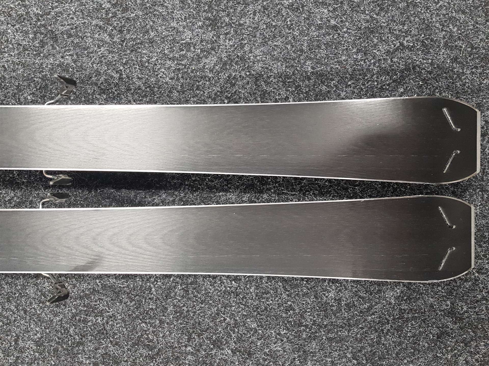 Použité lyže SCOTT Slight 83 + viazanie Salomon Warden 11