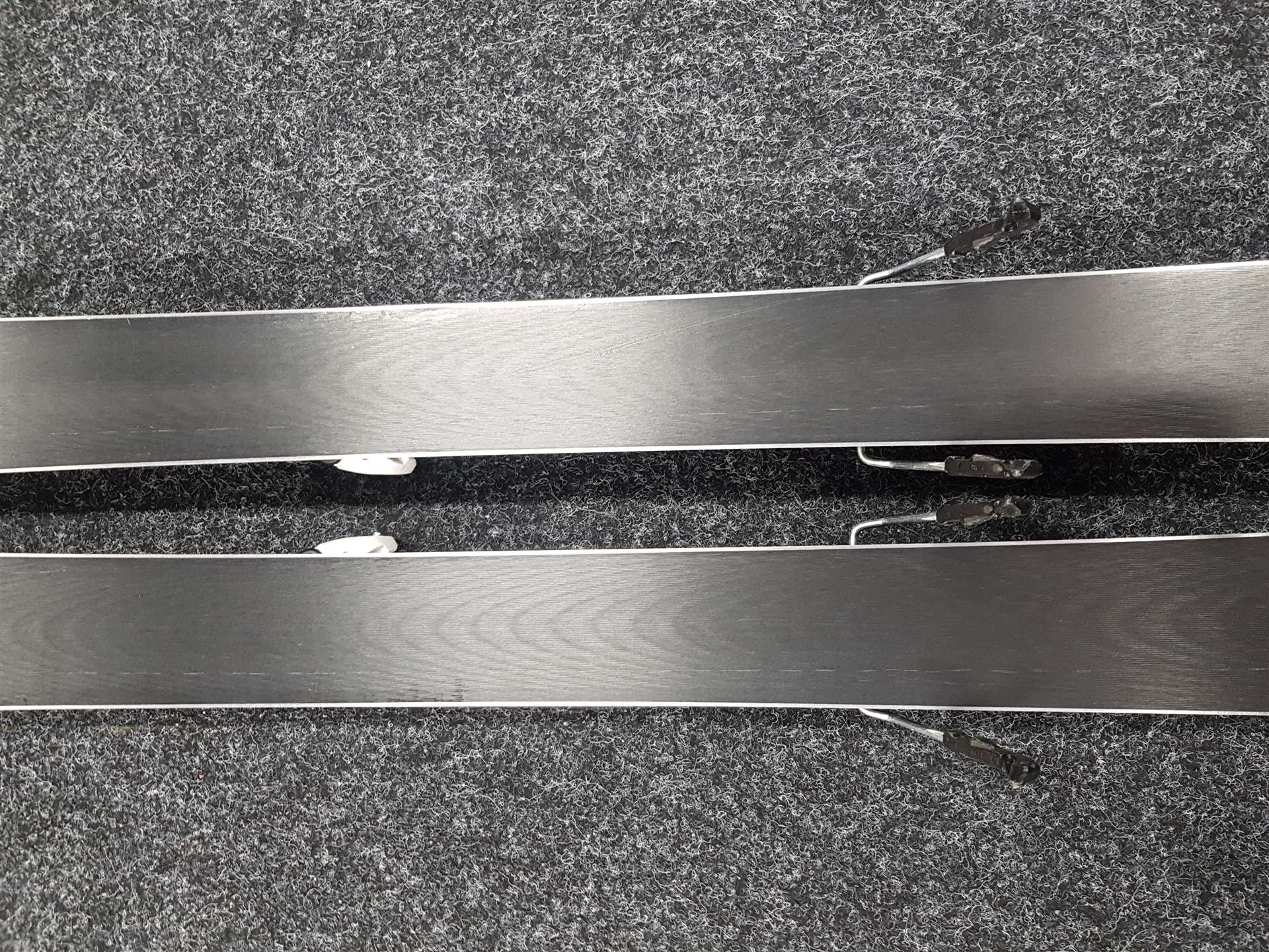 Použité lyže SCOTT Slight 83 + viazanie Salomon Warden 11