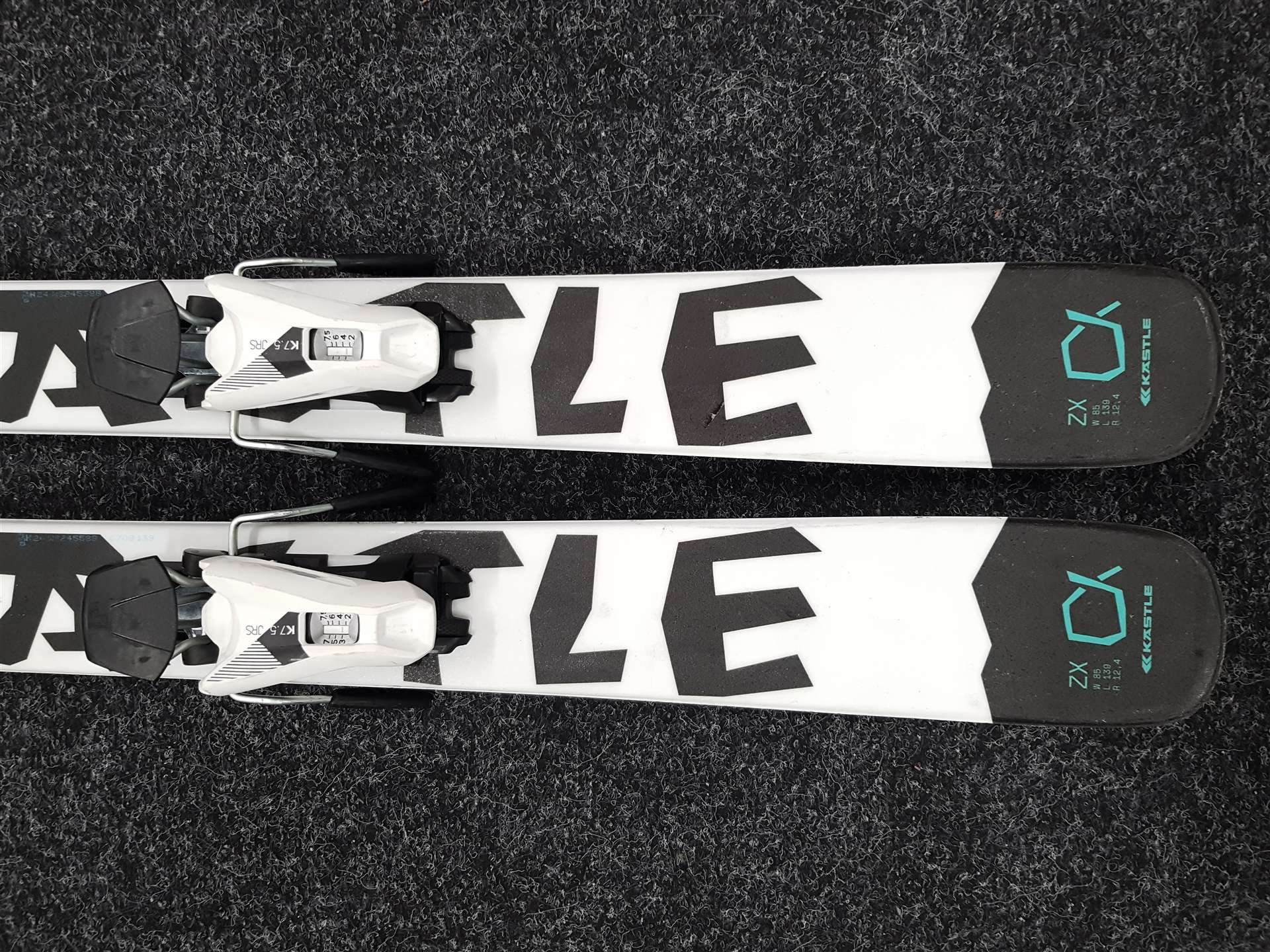 Použité freeride lyže KASTLE ZX + viazanie Kastle K 7.5