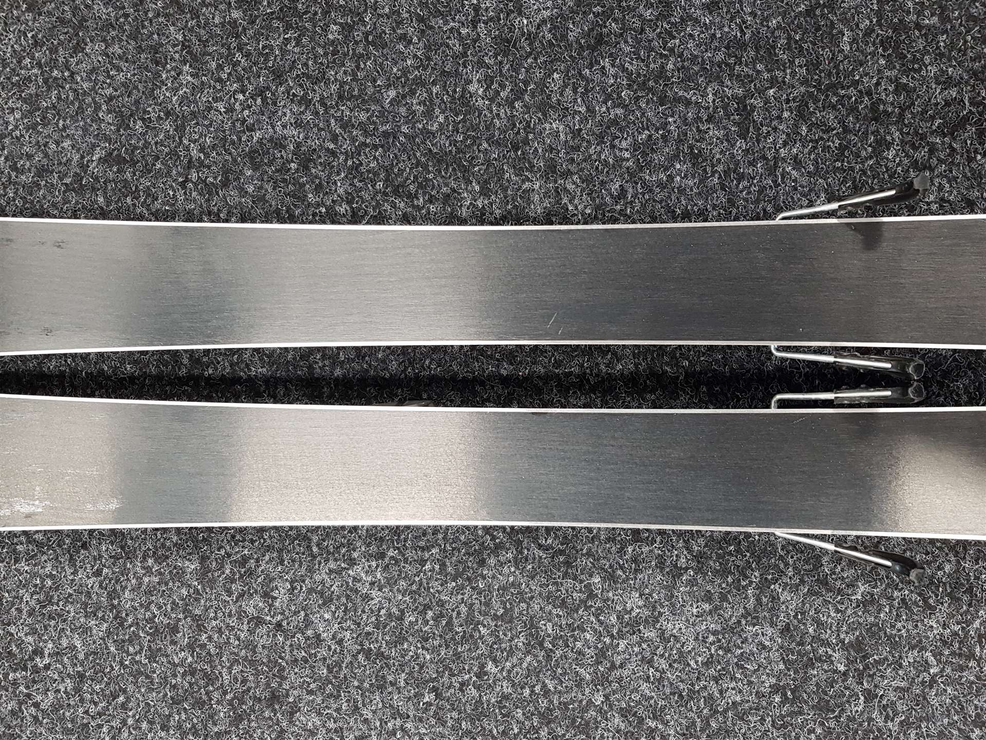 Použité detské lyže VOLKL Racetiger JR 100 + viazanie Marker 4.5