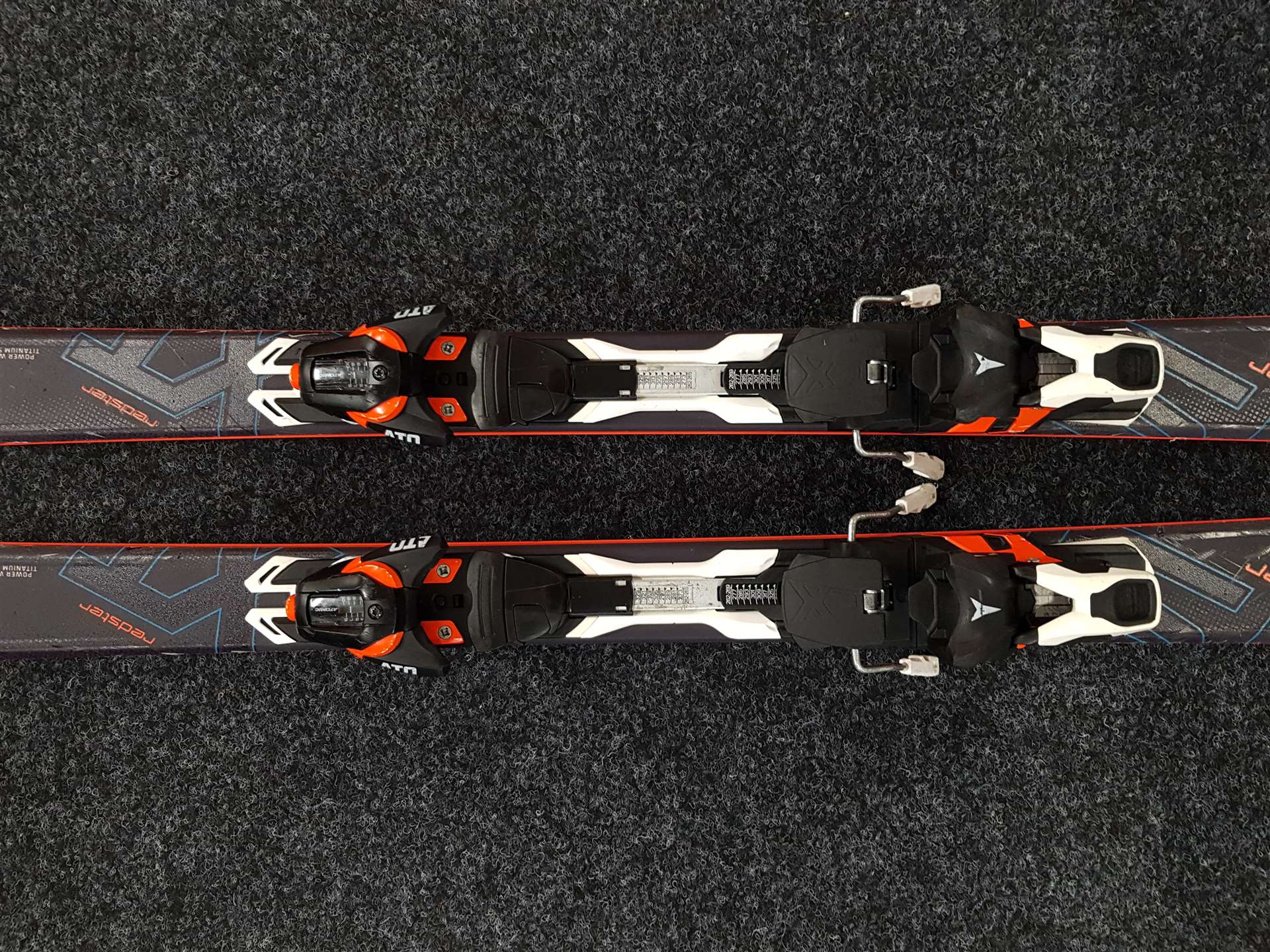 Použité lyže ATOMIC Redster + viazanie Atomic CTX 10