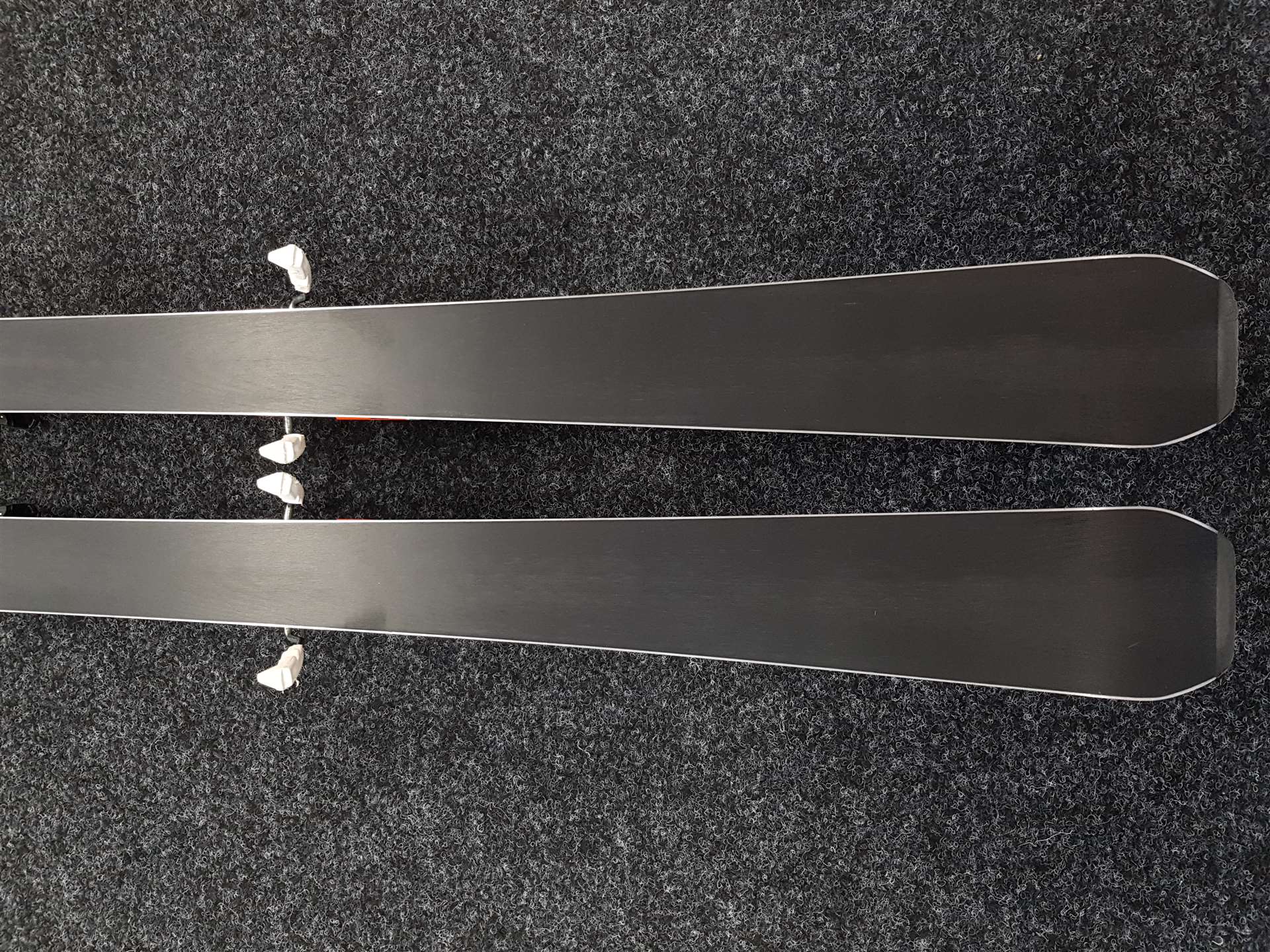 Použité lyže ATOMIC Redster + viazanie Atomic CTX 10