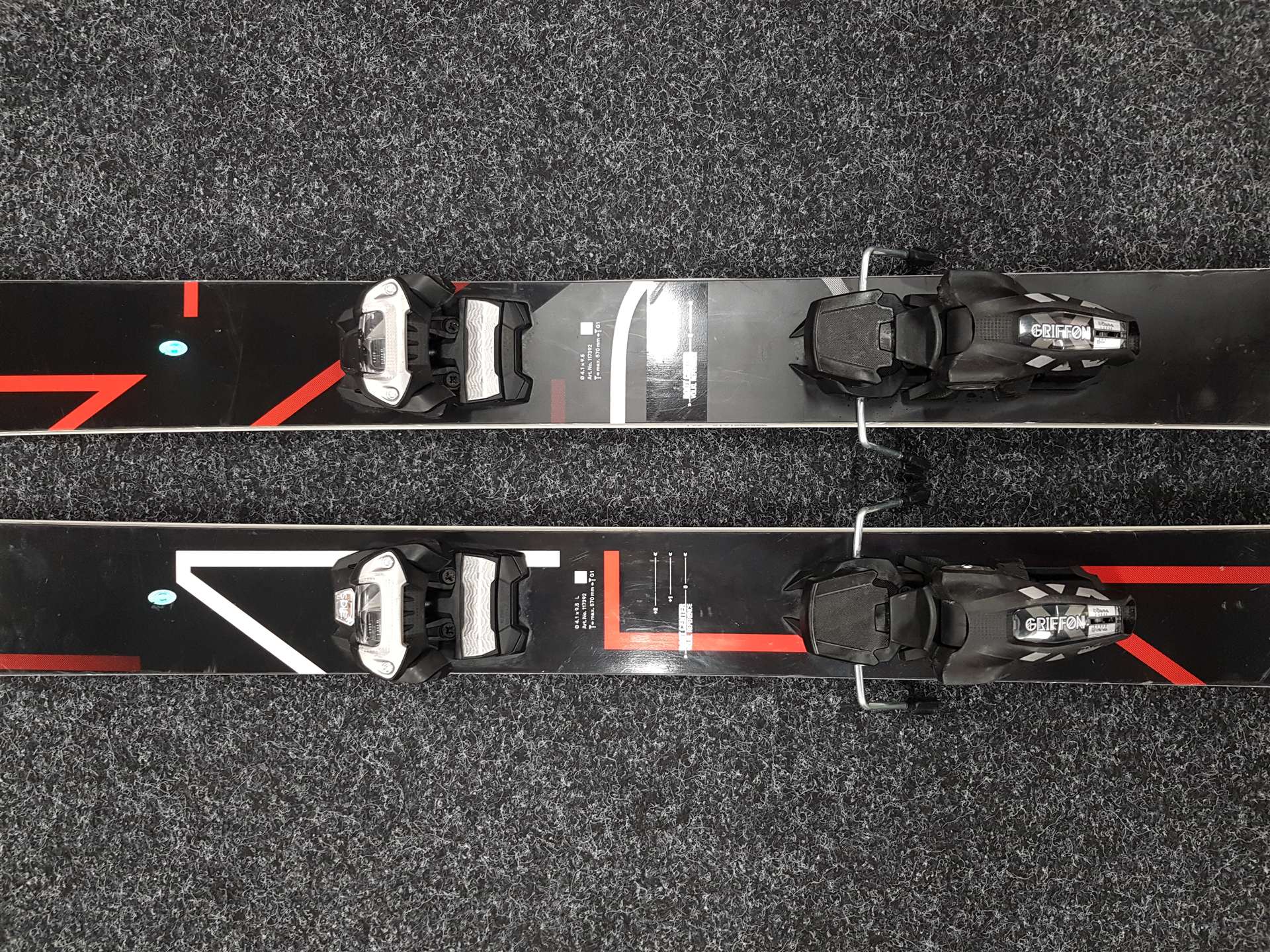 Použité  freeride lyže VOLKL Mantra + viazanie Marker Griffon 13