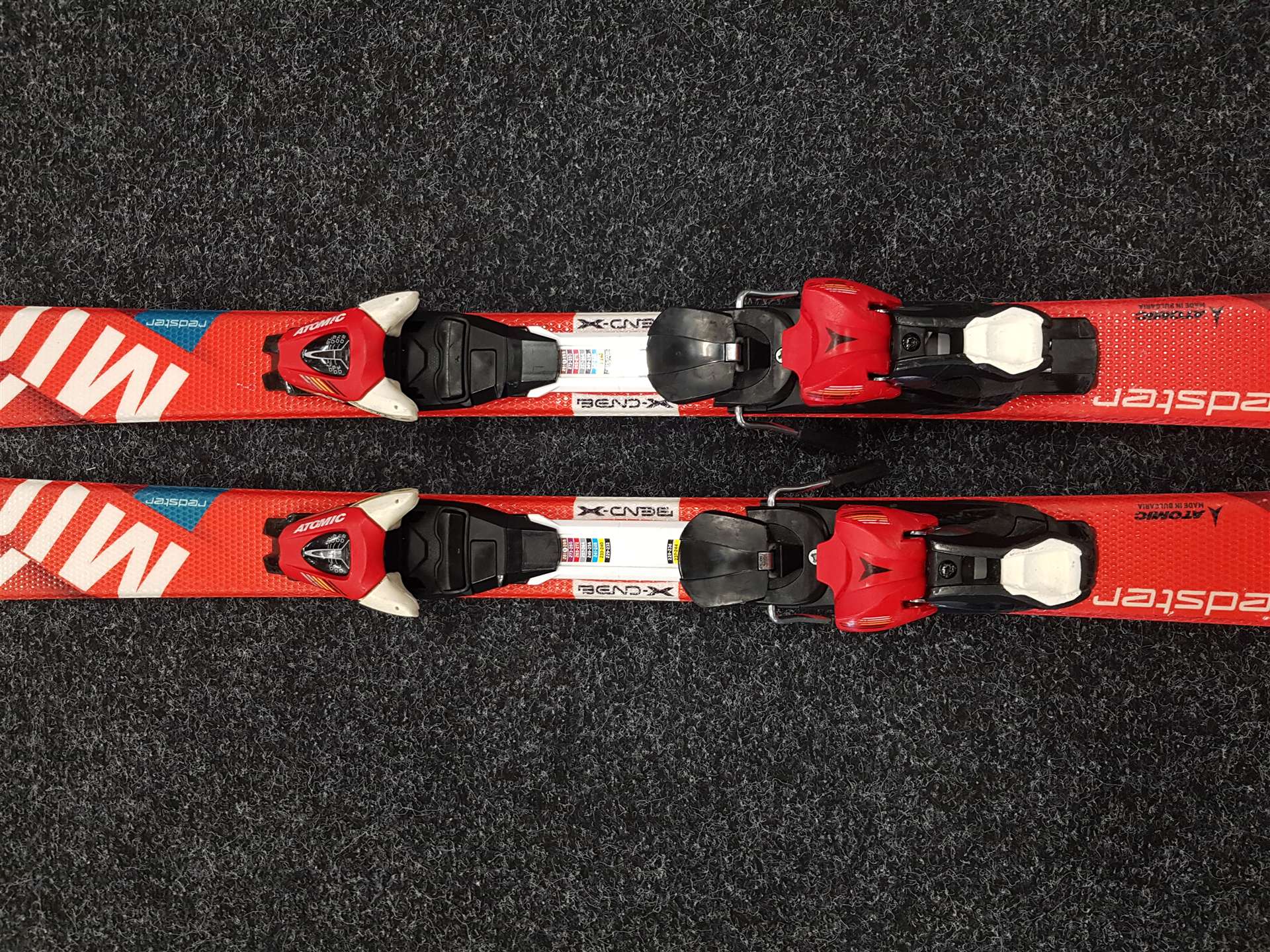 Použité detské lyže ATOMIC Redster XT + viazanie Atomic XTE 7