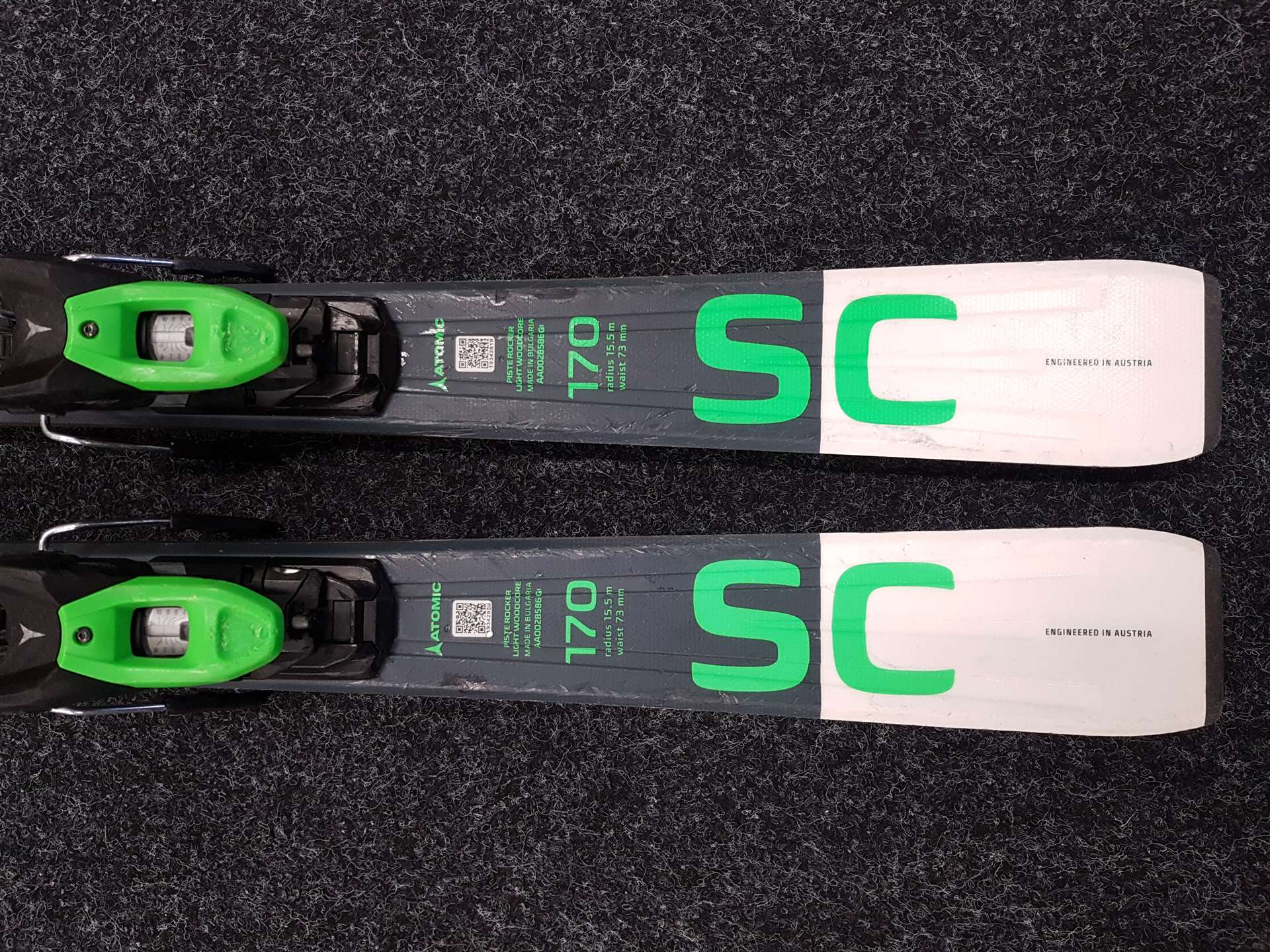 Použité lyže ATOMIC Redster SC + viazanie Atomic 10