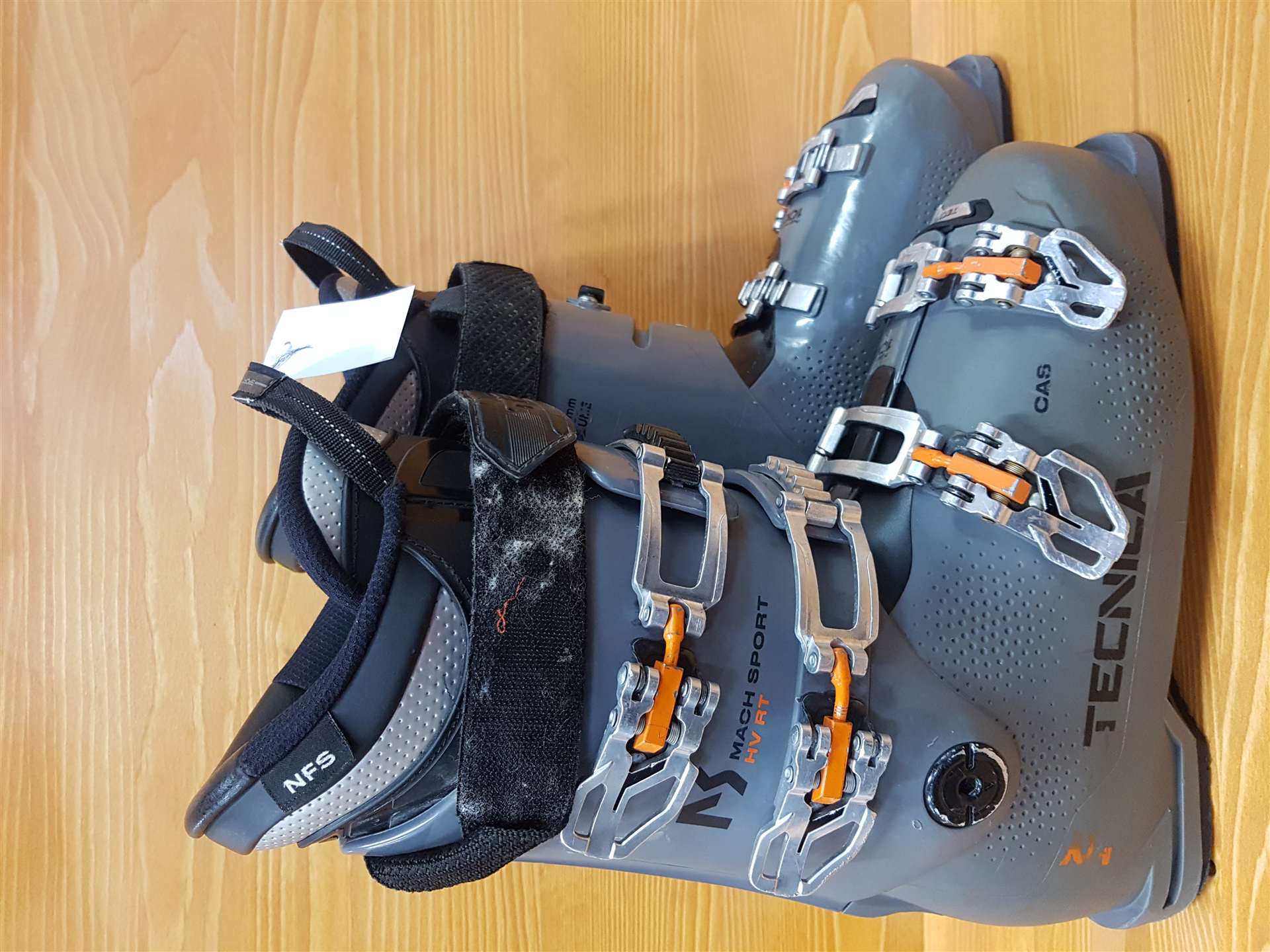 Použité lyžiarky TECNICA MACH SPORT HV RT