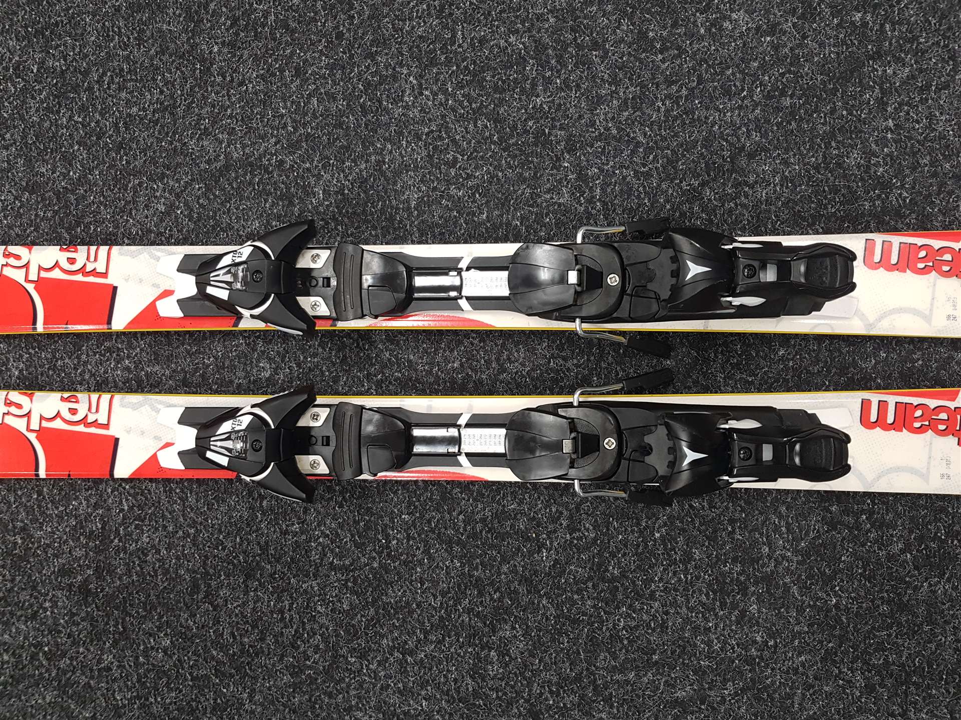 Použité lyže ATOMIC Redster GS + viazanie Atomic XTO 12