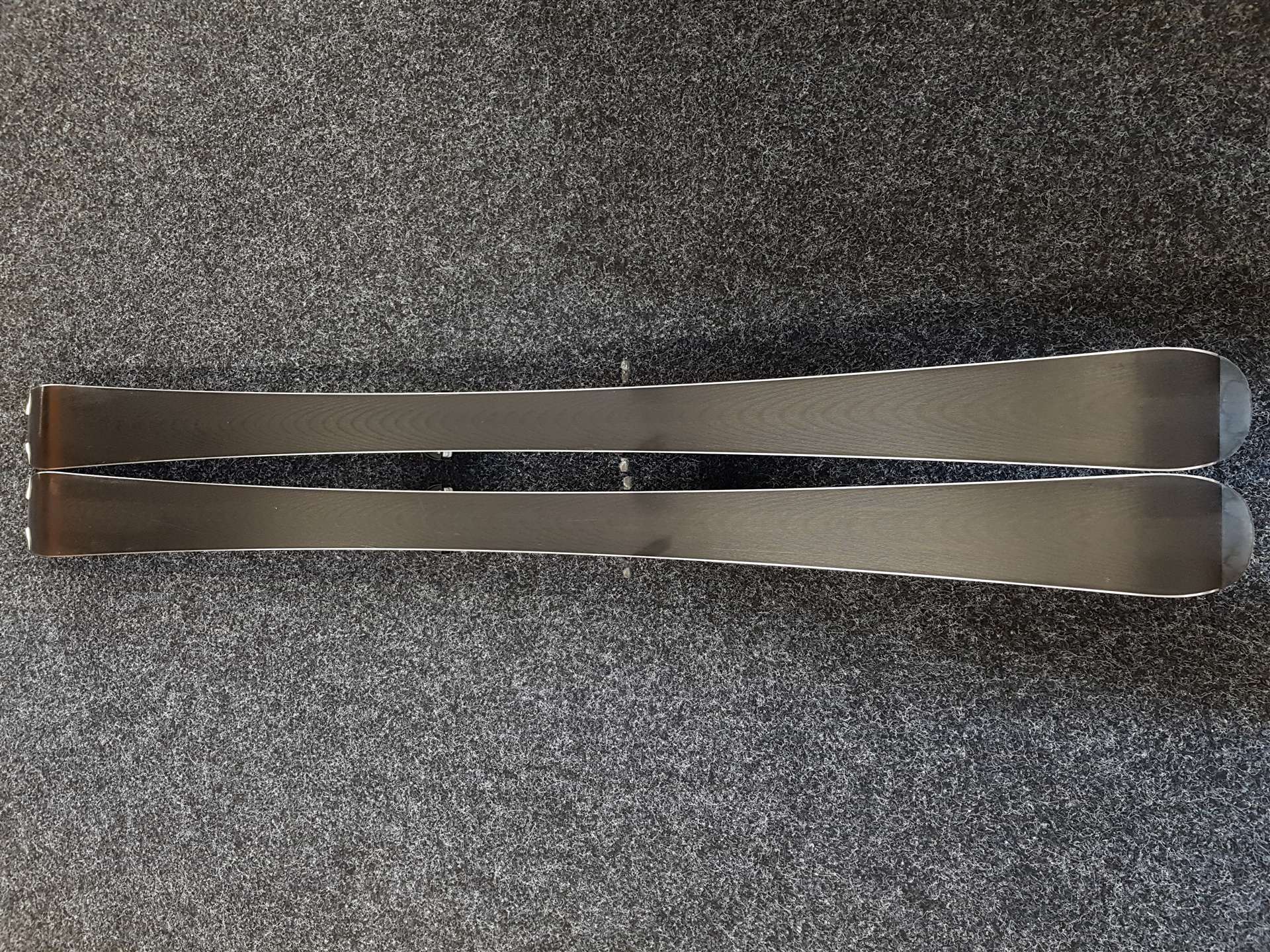 Použité lyže HEAD Rev 70 + viazanie Tyrolia 10.0