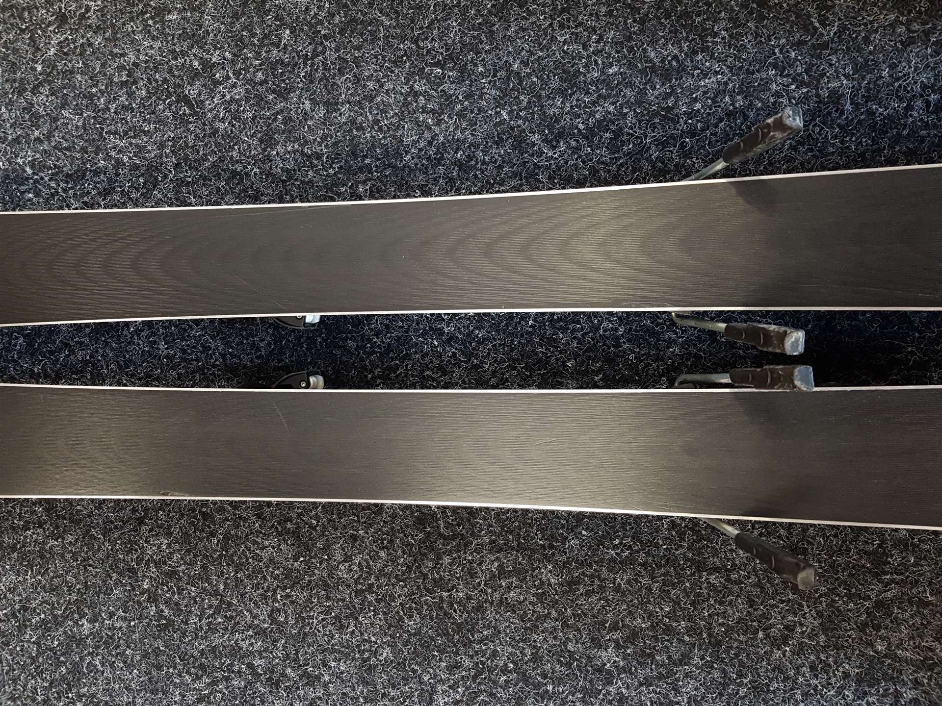 Použité lyže HEAD Rev 70 + viazanie Tyrolia 10.0
