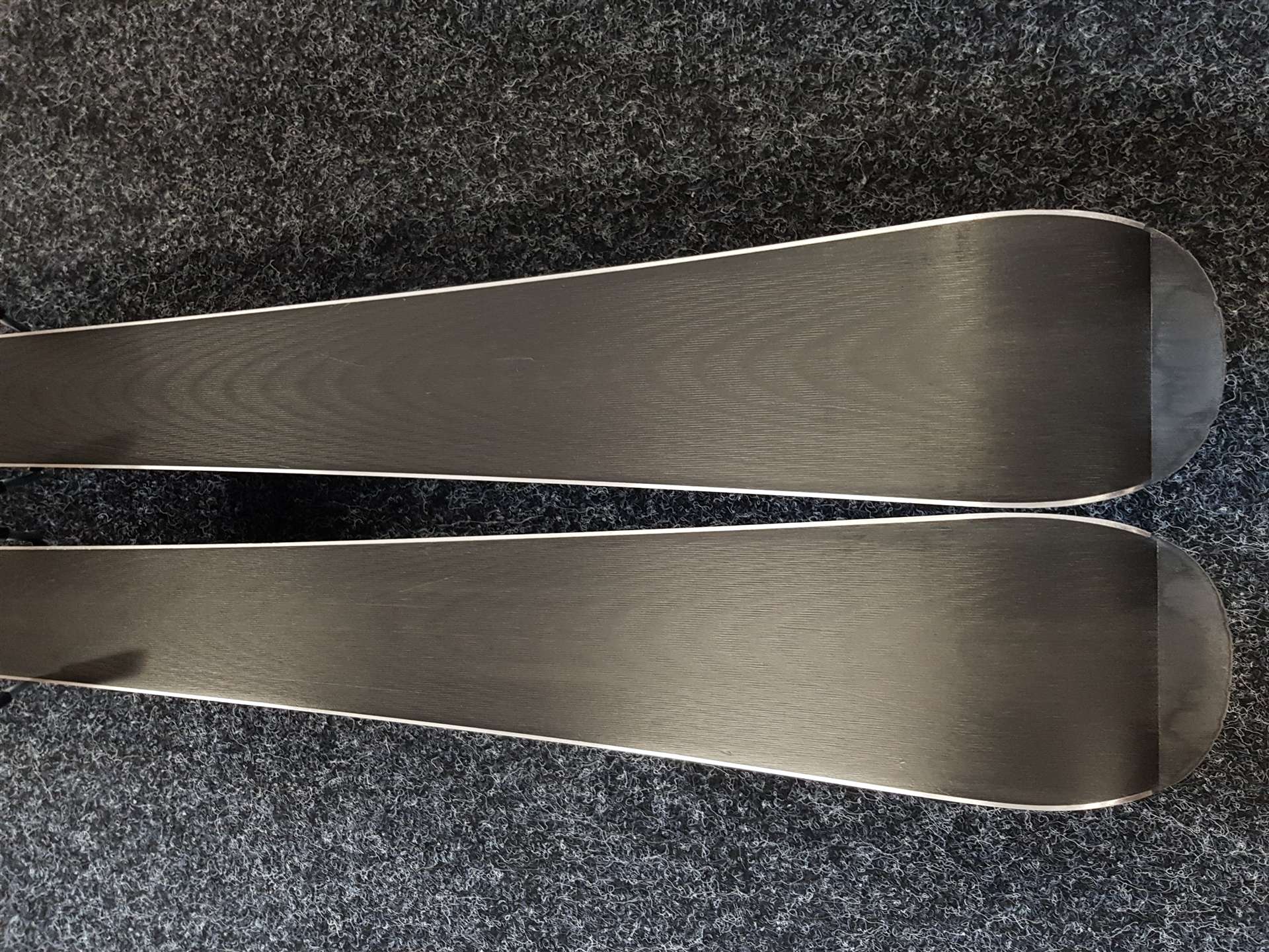 Použité lyže HEAD Rev 70 + viazanie Tyrolia 10.0