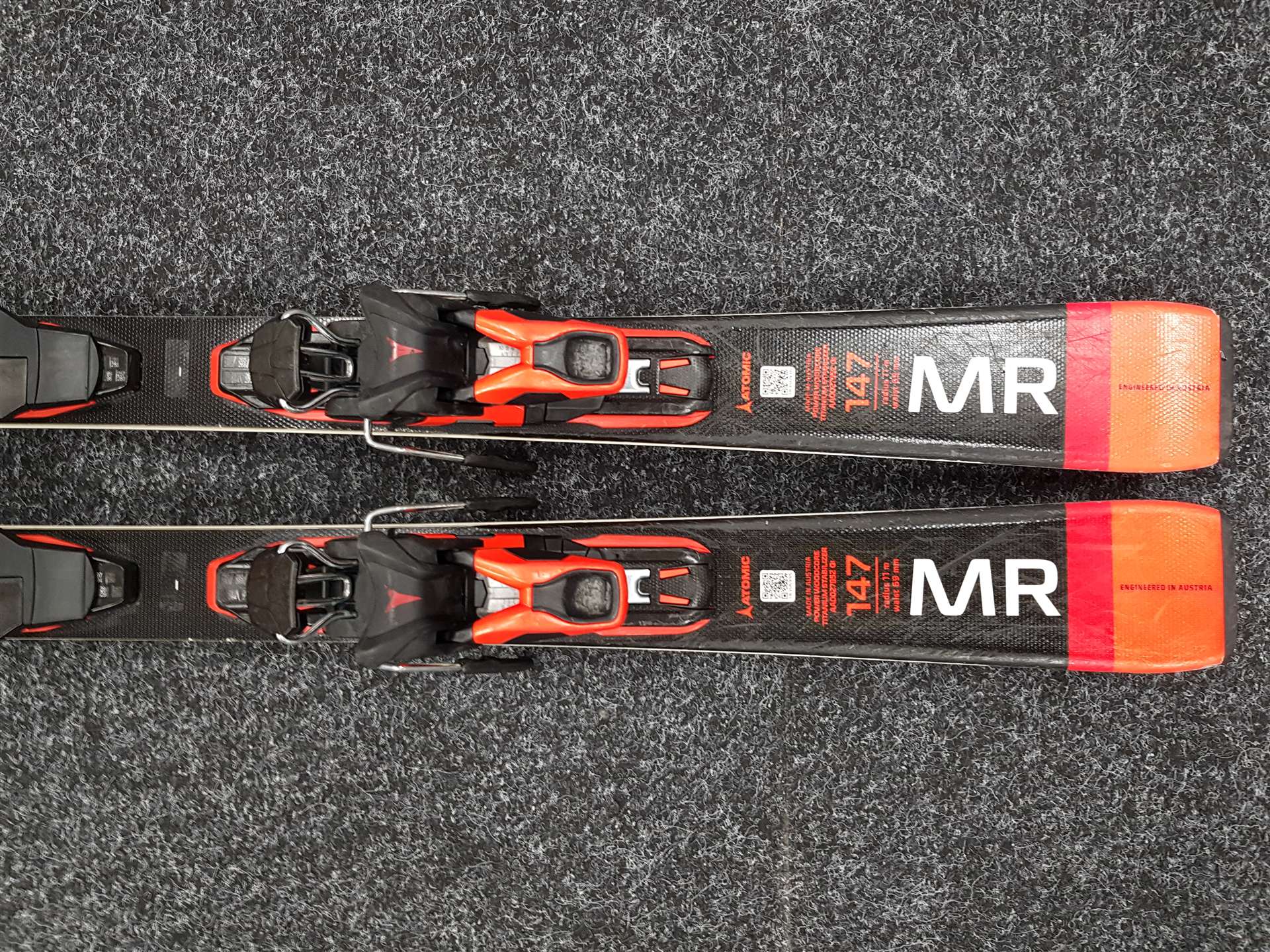 Použité lyže ATOMIC Redster MR + viazanie Atomic FT 10