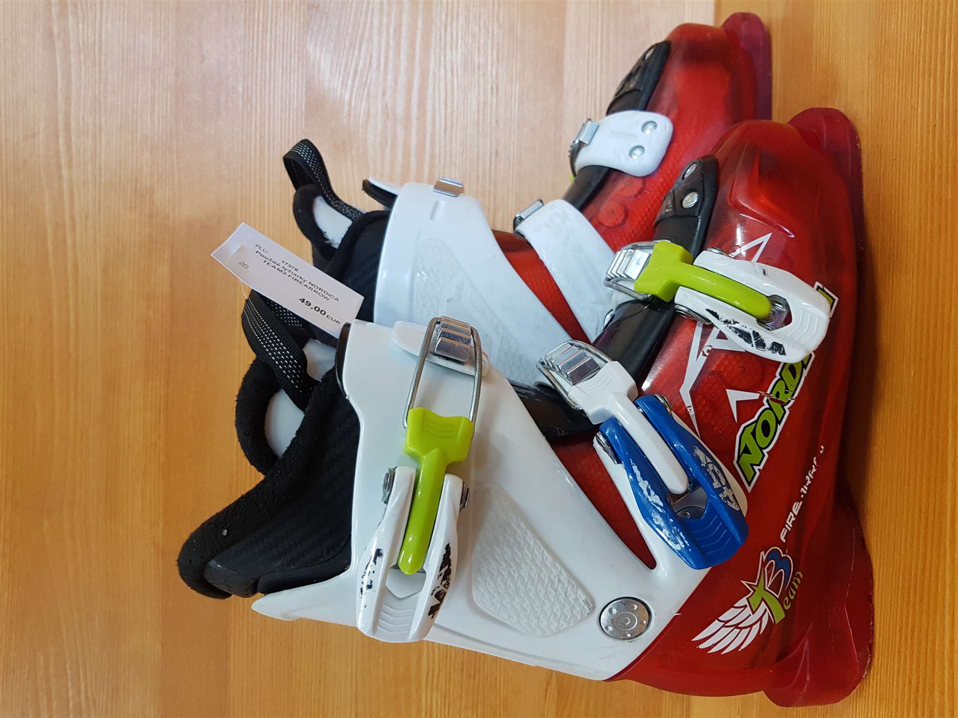Použité lyžiarky NORDICA TEAM3 FIREARROW