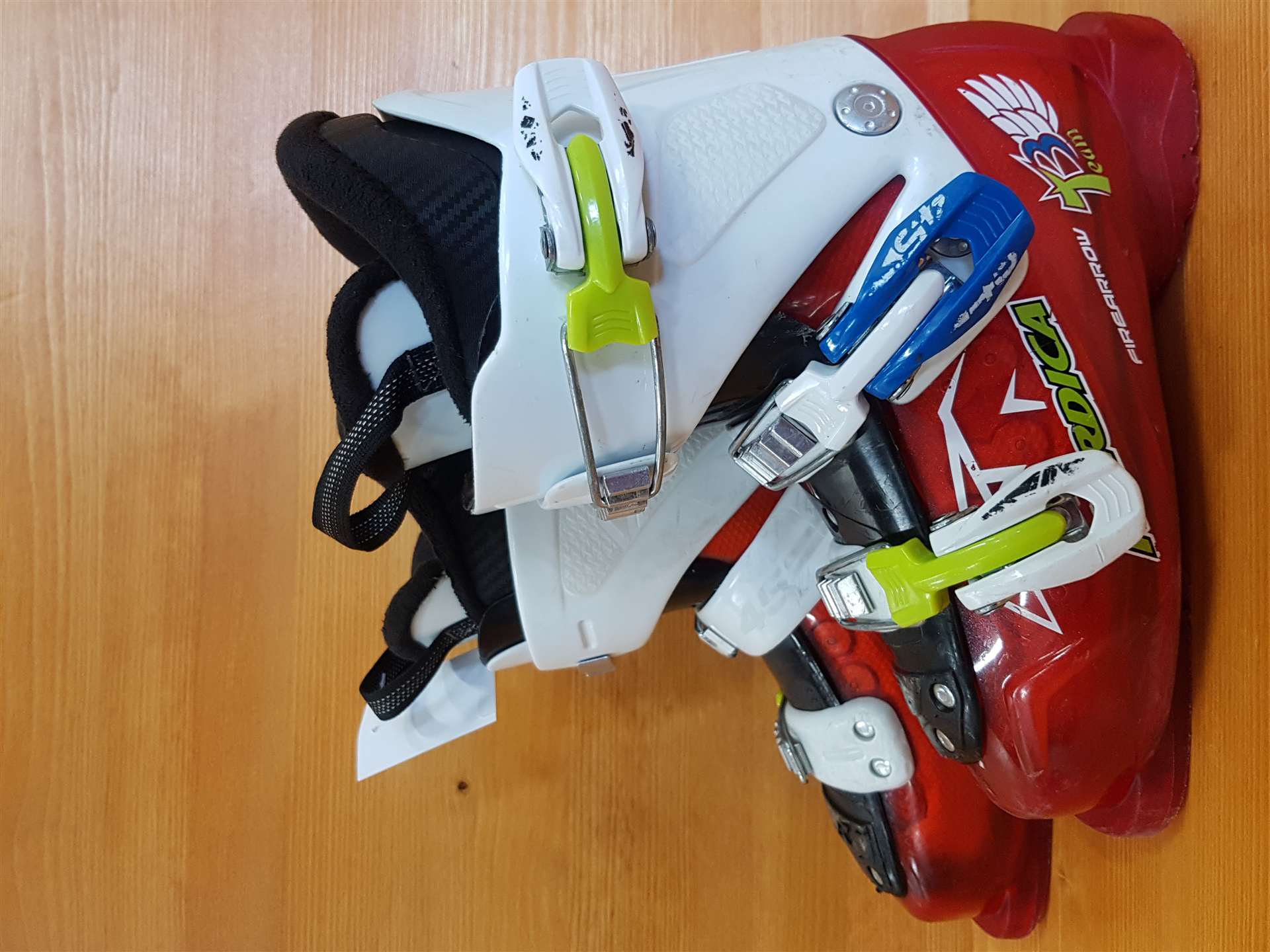 Použité lyžiarky NORDICA TEAM3 FIREARROW