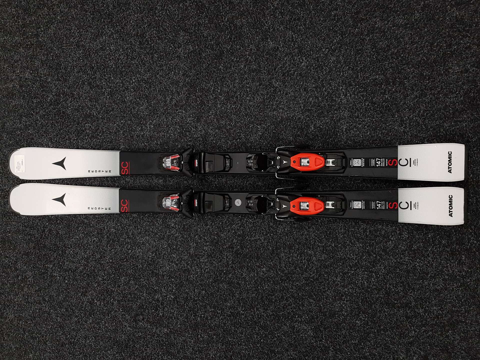 Použité lyže ATOMIC Redster SC + viazanie Atomic M 10