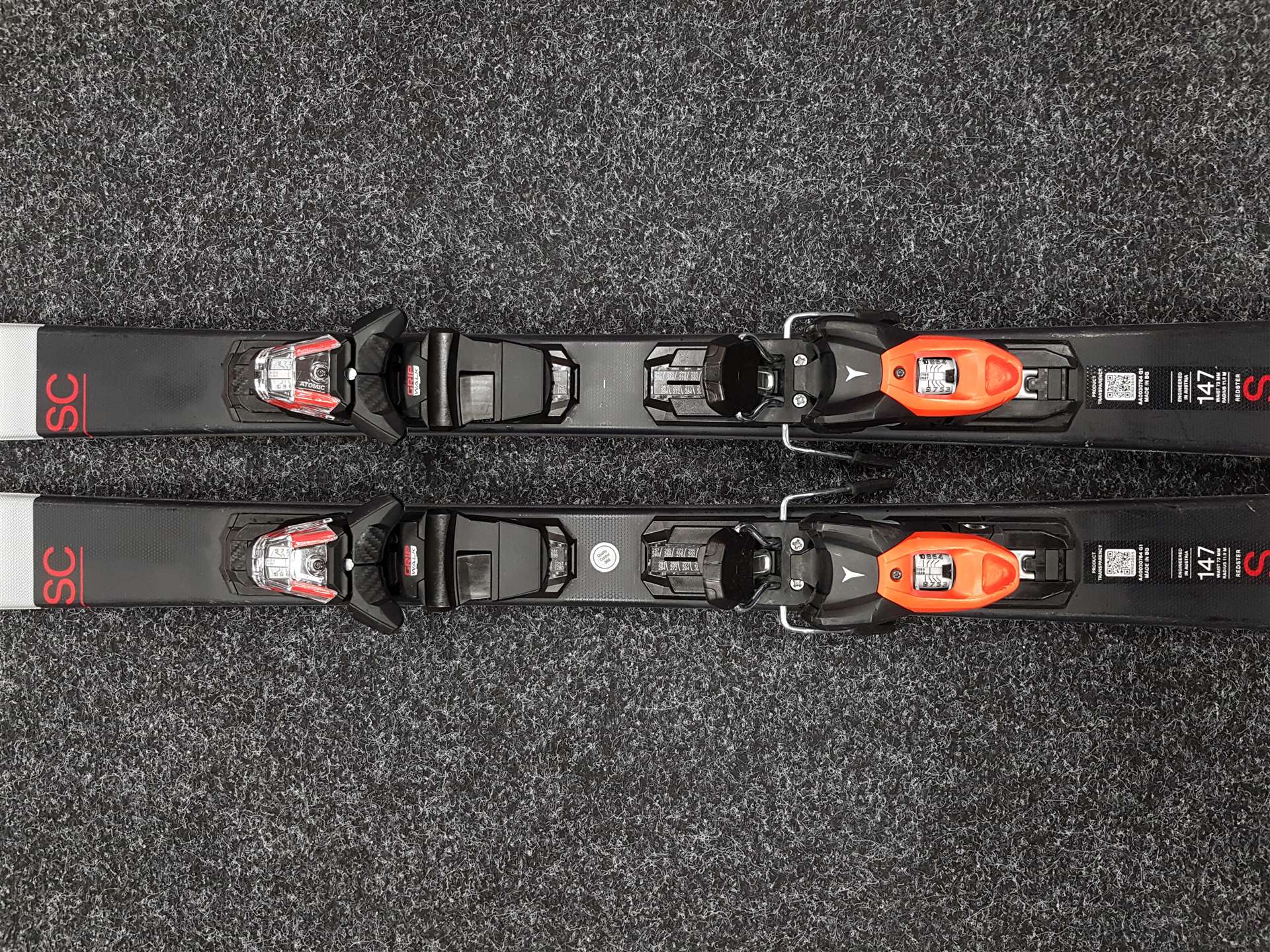 Použité lyže ATOMIC Redster SC + viazanie Atomic M 10