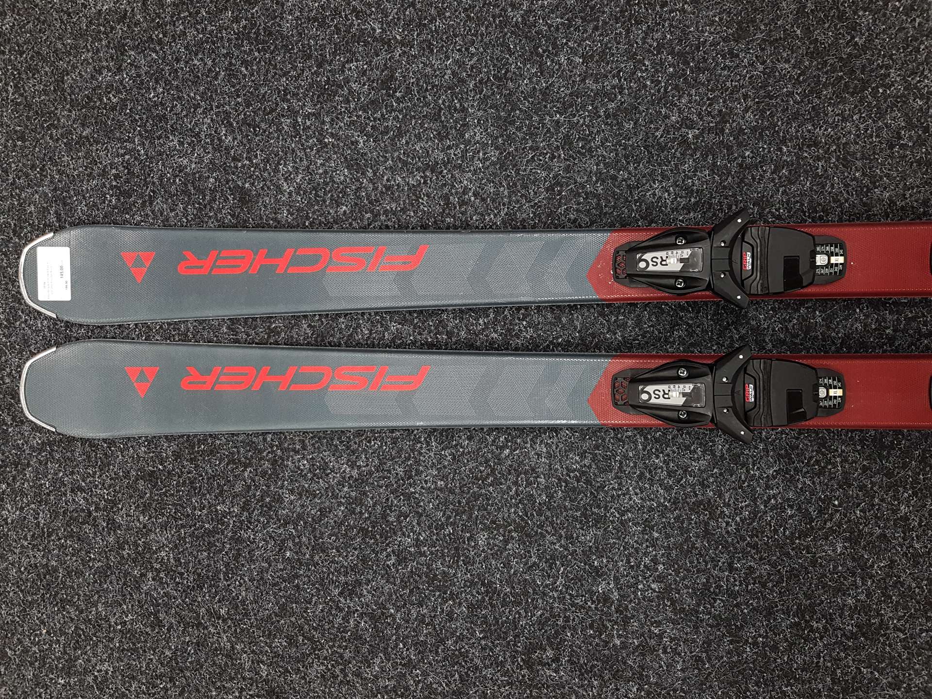 Použité lyže FISCHER Fire + viazanie Fischer RS 9