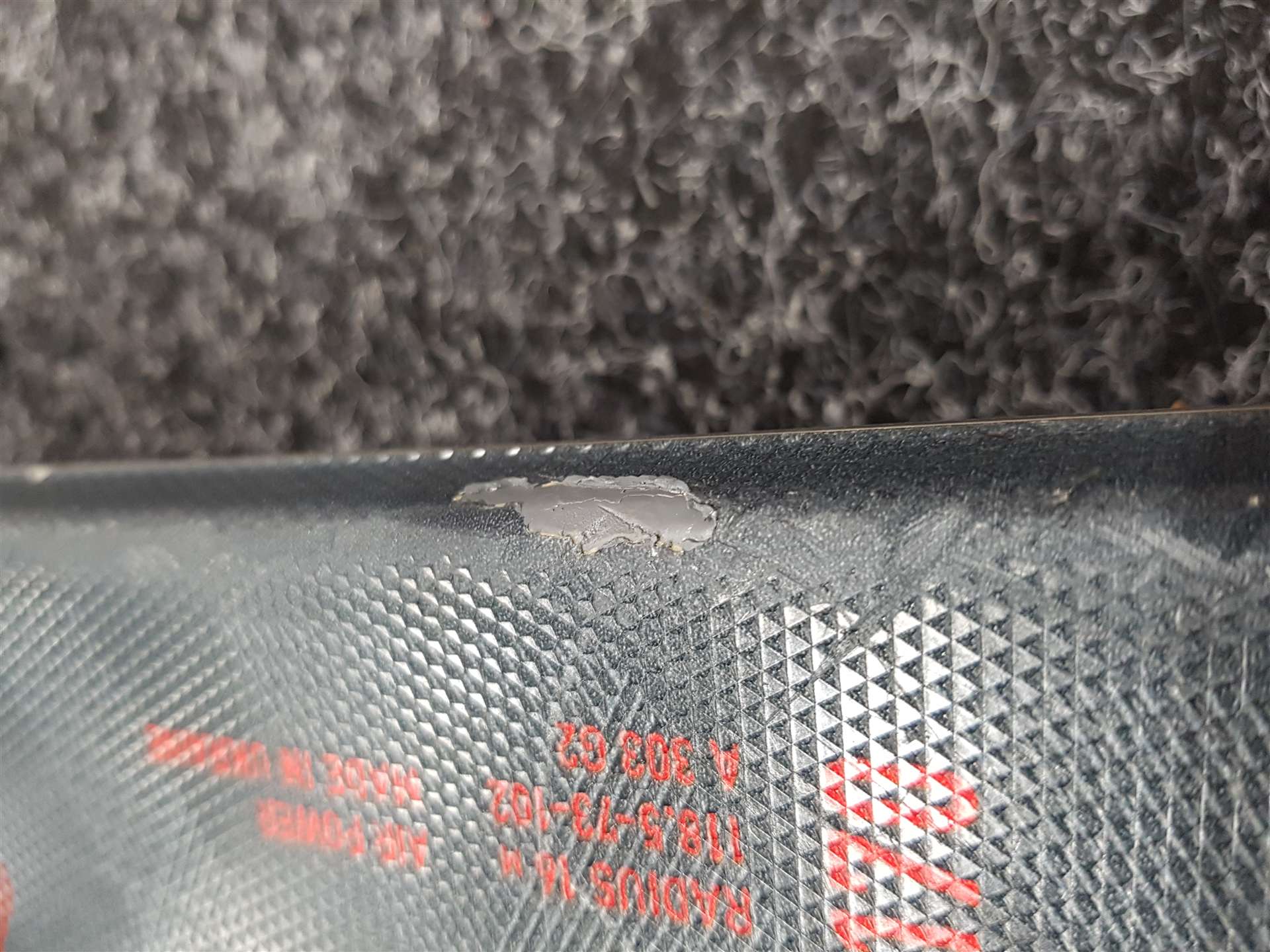 Použité lyže FISCHER Fire + viazanie Fischer RS 9